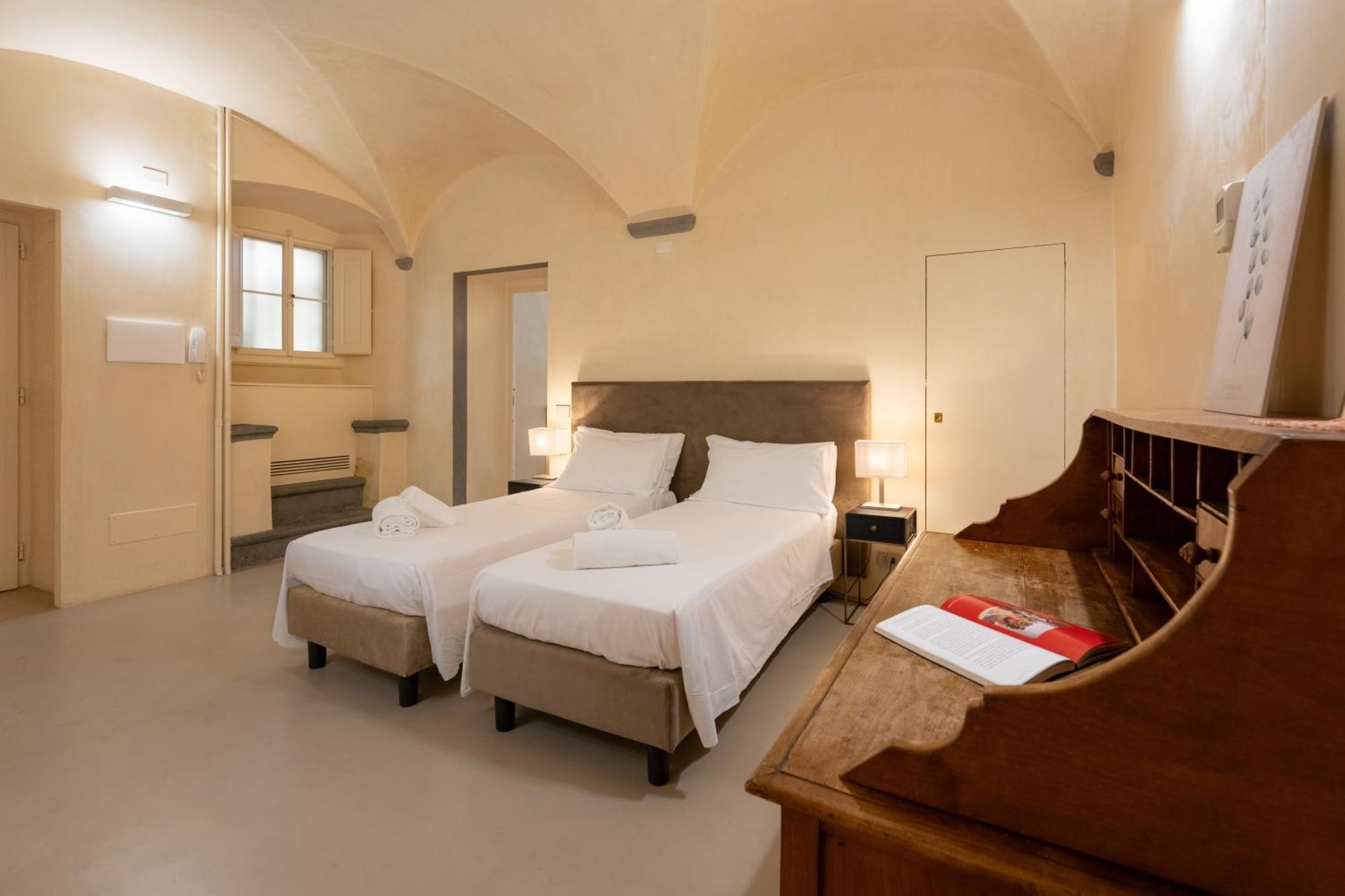 Keys Of Italy - Benci 20 Fresco - Frescoes One Bedroom Santa Croce Apartment