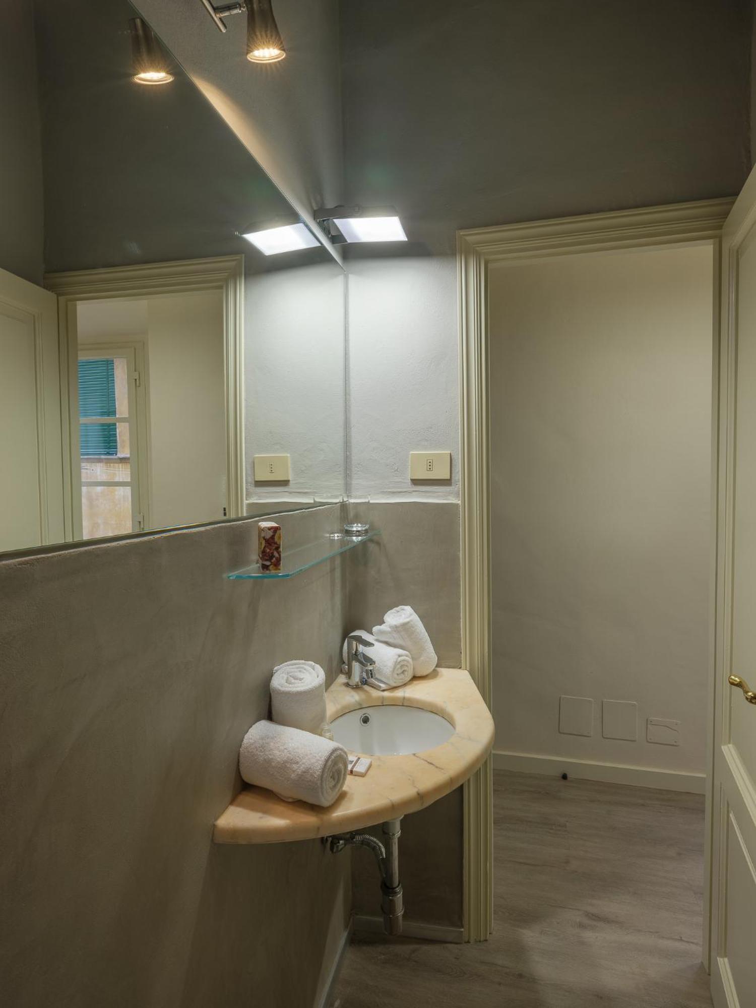 Beautiful Flat In Oltrarno * Florence