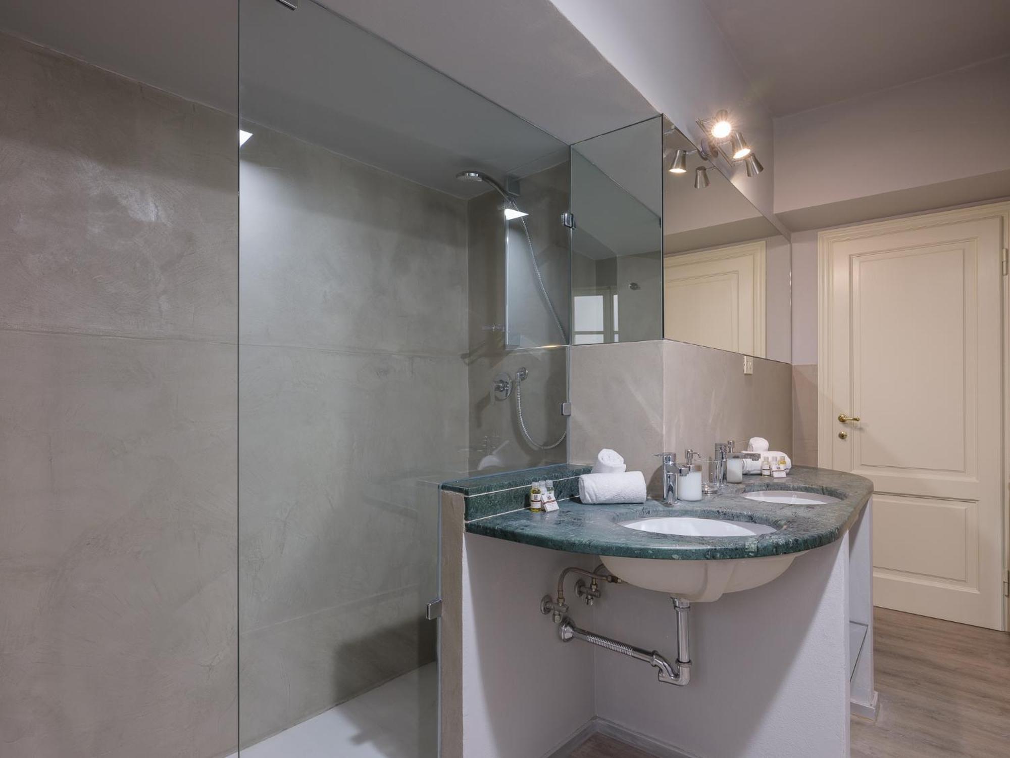 Beautiful Flat In Oltrarno Florence