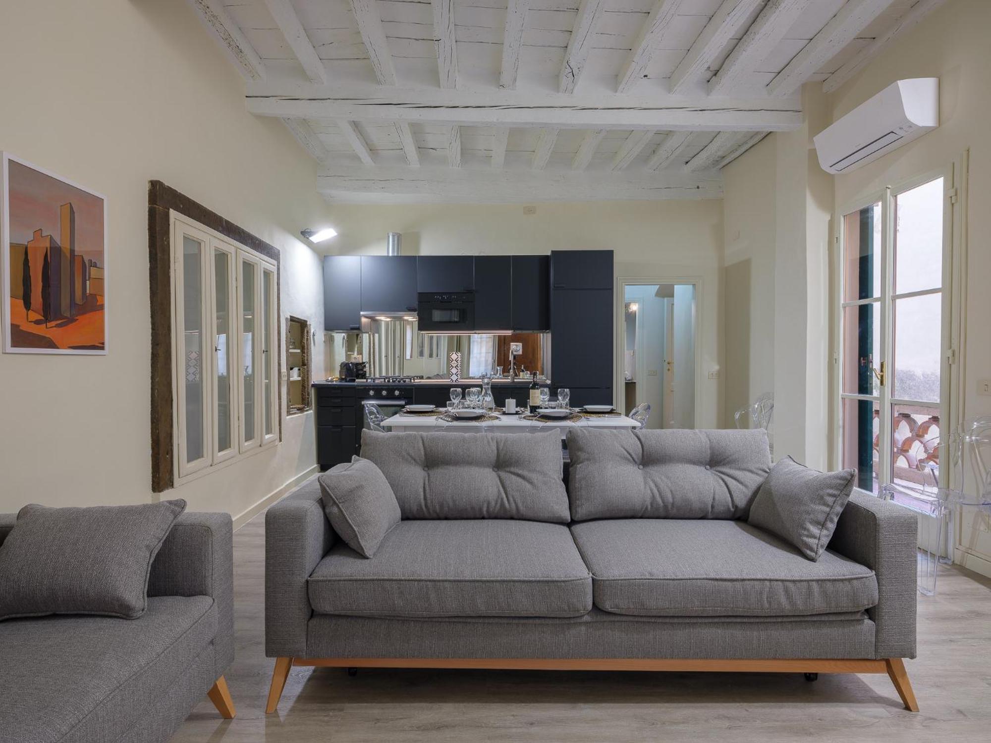 Beautiful Flat In Oltrarno Apartment Florence