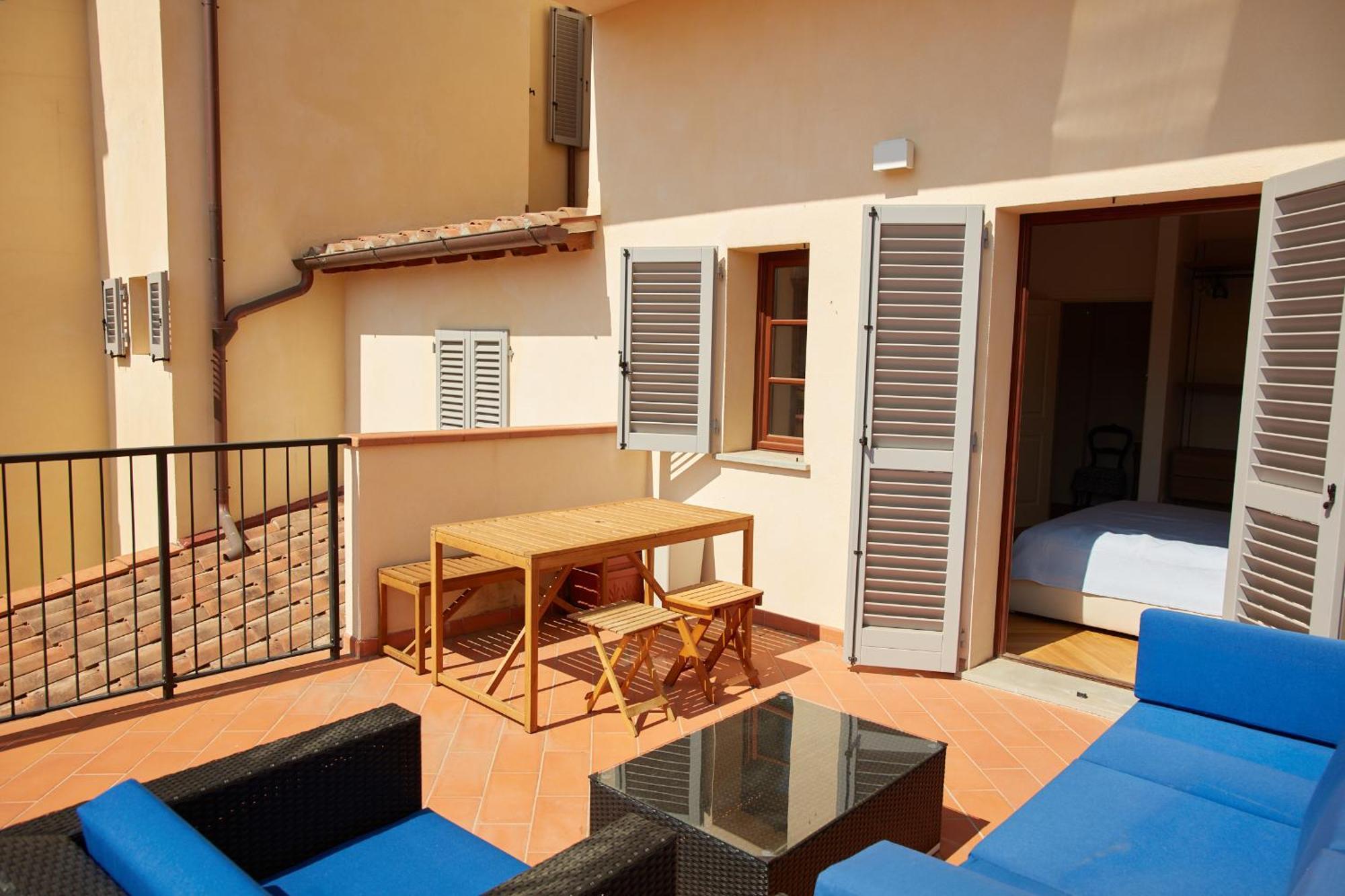 Apartment Servi Elegant With Terrace