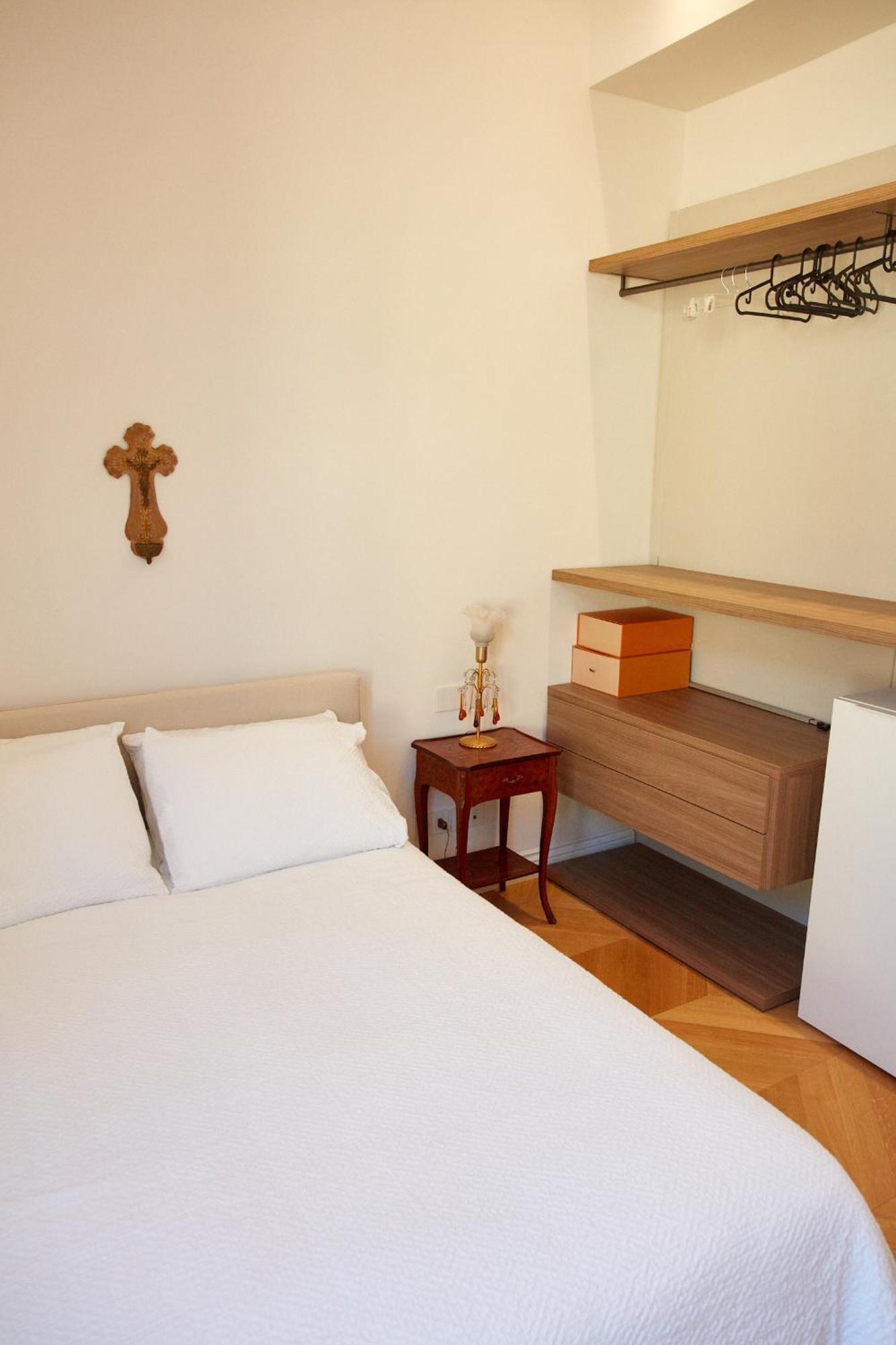 Apartment Servi Elegant With Terrace