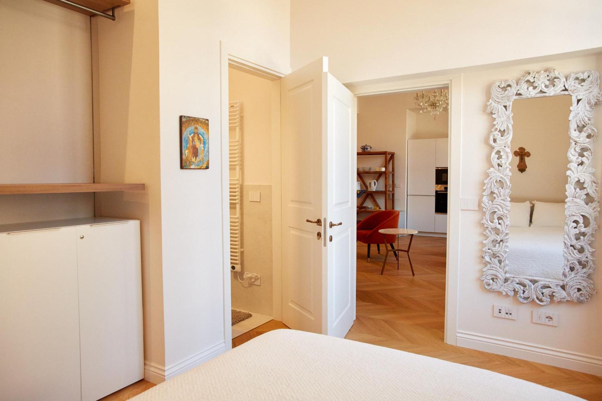 Servi Elegant With Terrace Florence