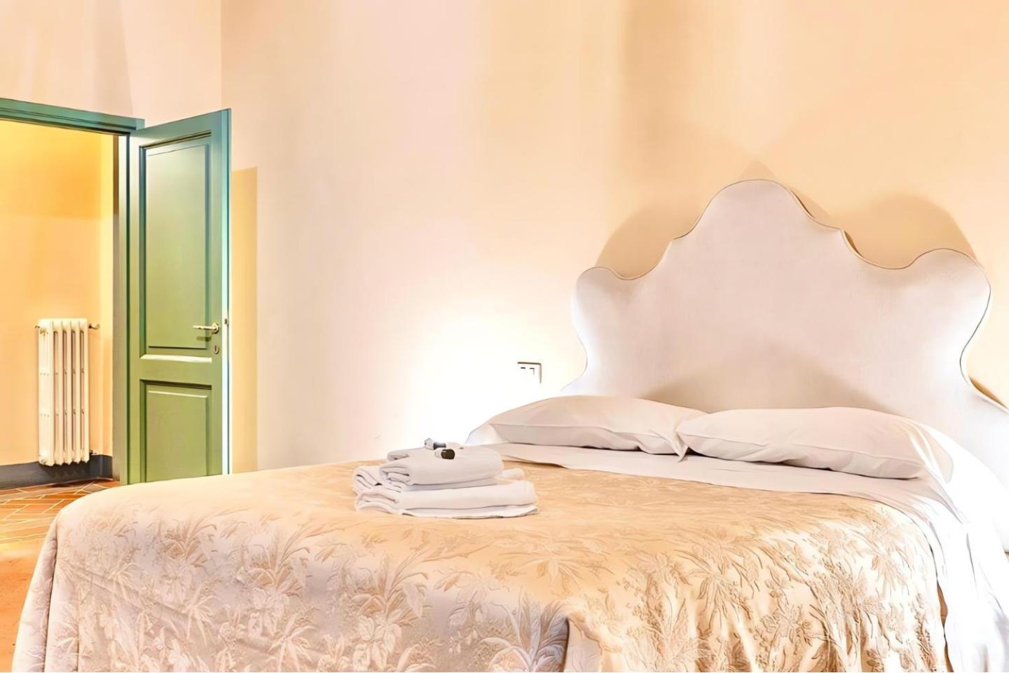 Apartment The Luxury Historic Palace Of Santa Croce Florence
