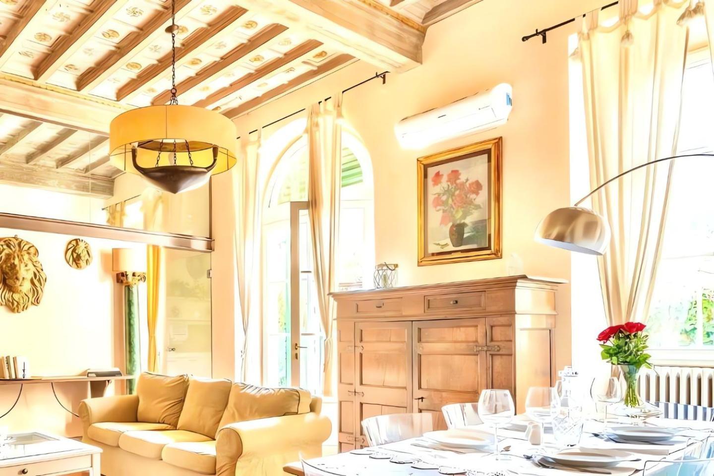 The Luxury Historic Palace Of Santa Croce Apartment Florence