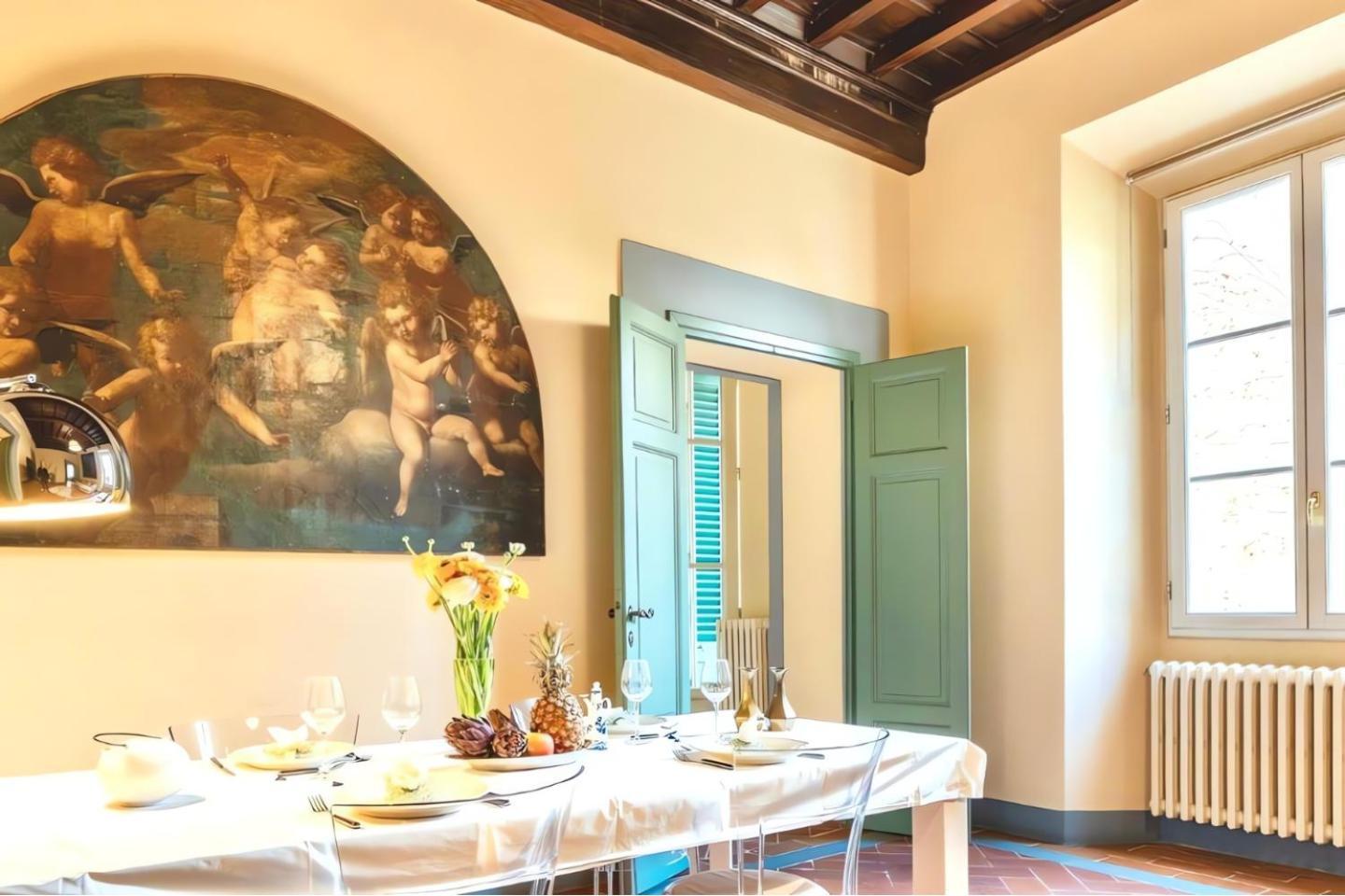 The Luxury Historic Palace Of Santa Croce *