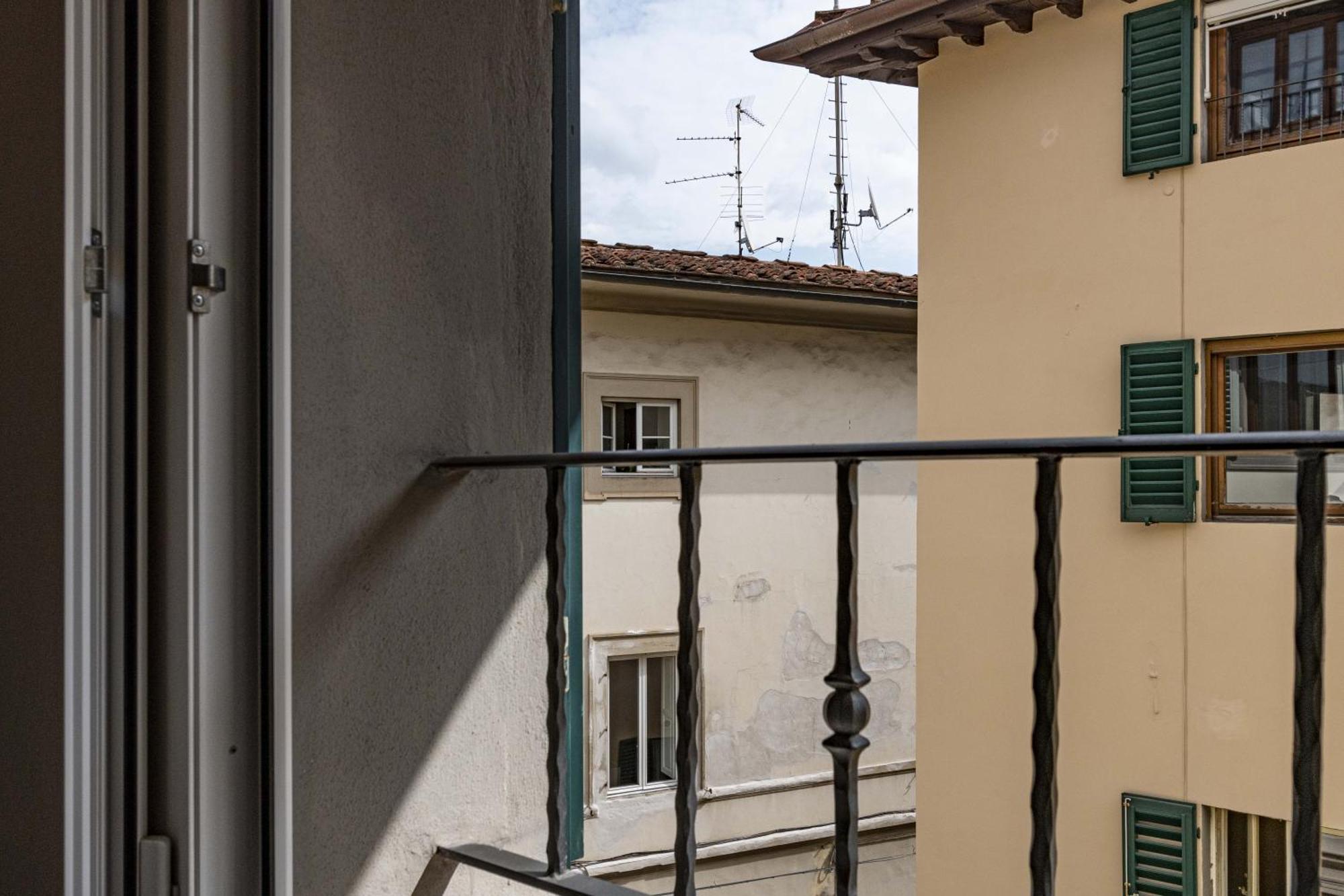 David - Michelangelo Apartment