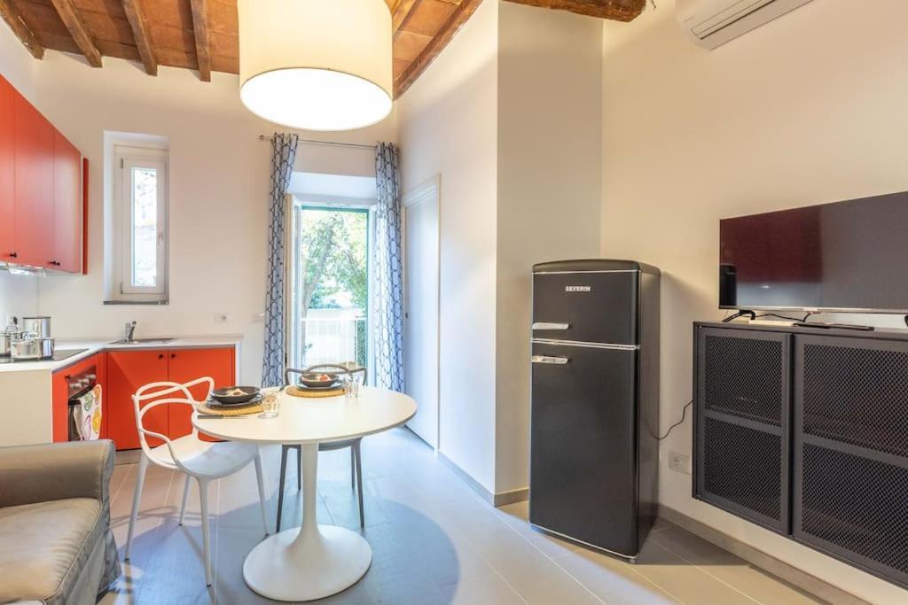 Apartment Careggi, Meyer, Cto Con Giardino Florence