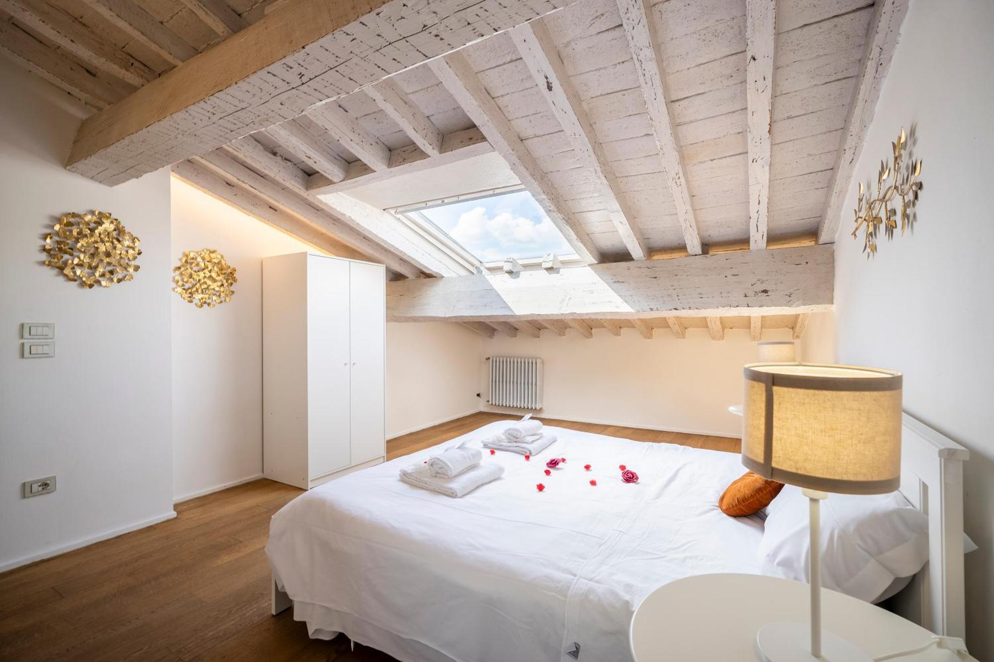Duomo View And Hammam Apartment *