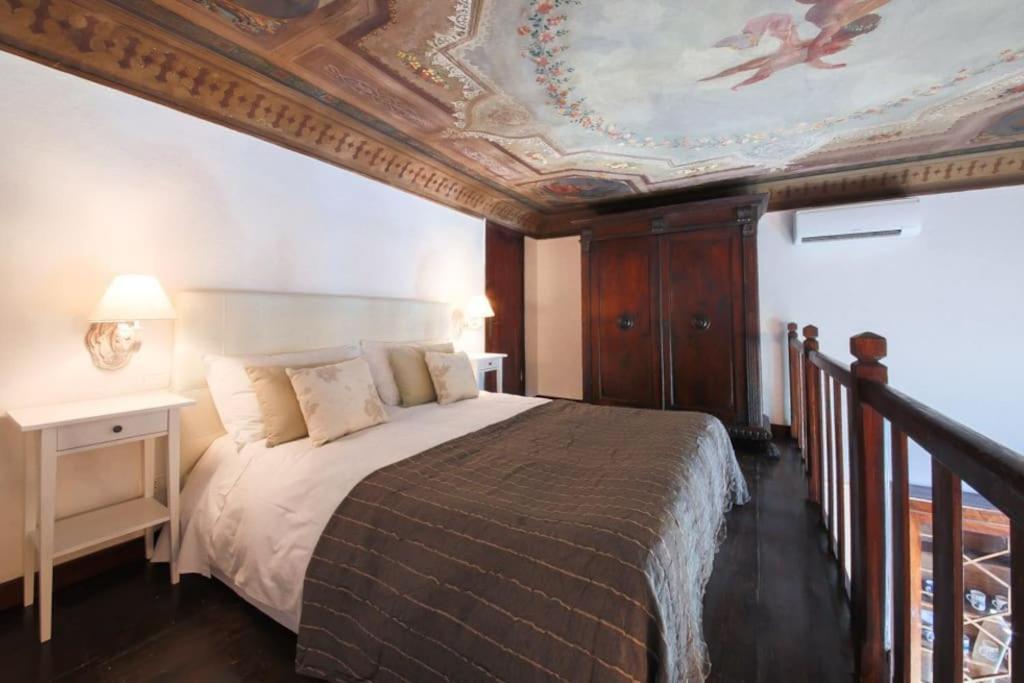 Lux Palace Prime