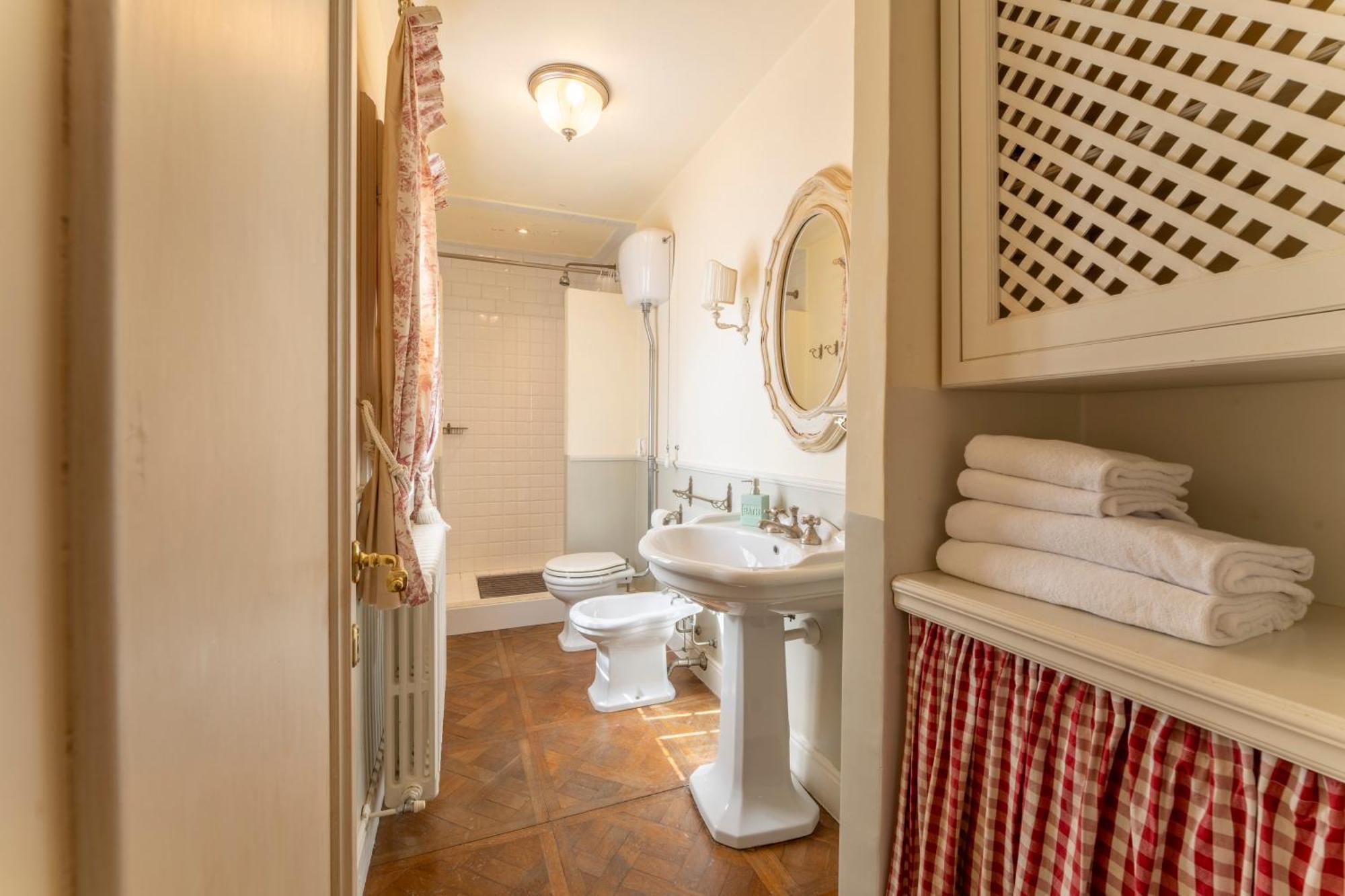 Cathedral Charme Apartment *