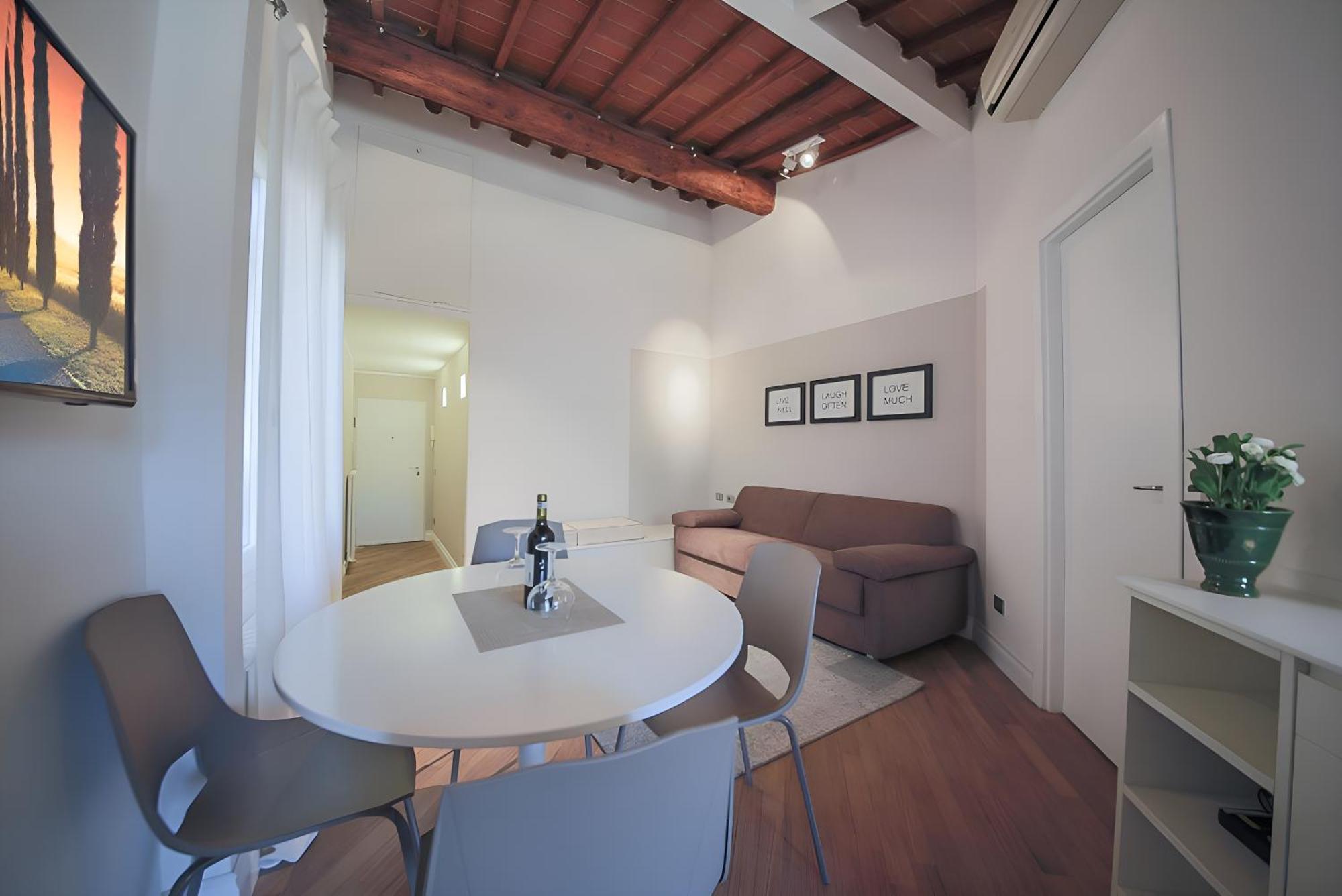 Elegant And Bright Flat Near The Duomo Appartamento