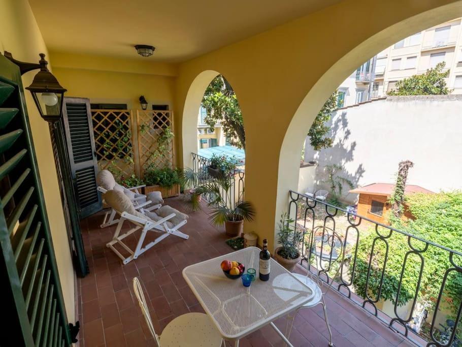 Apartment Elena's With Lodge, Near The Center Florence