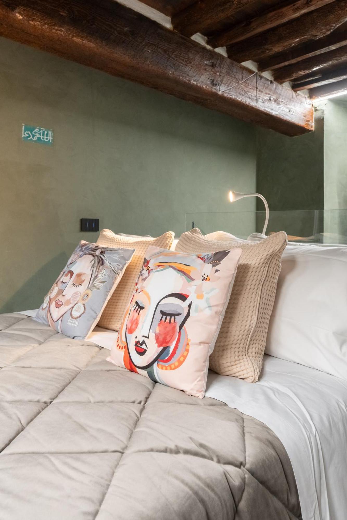 Apartment Keys Of Italy - Vigna Vecchia 24 - Cozy Mezzanine In Santa Croce Florence