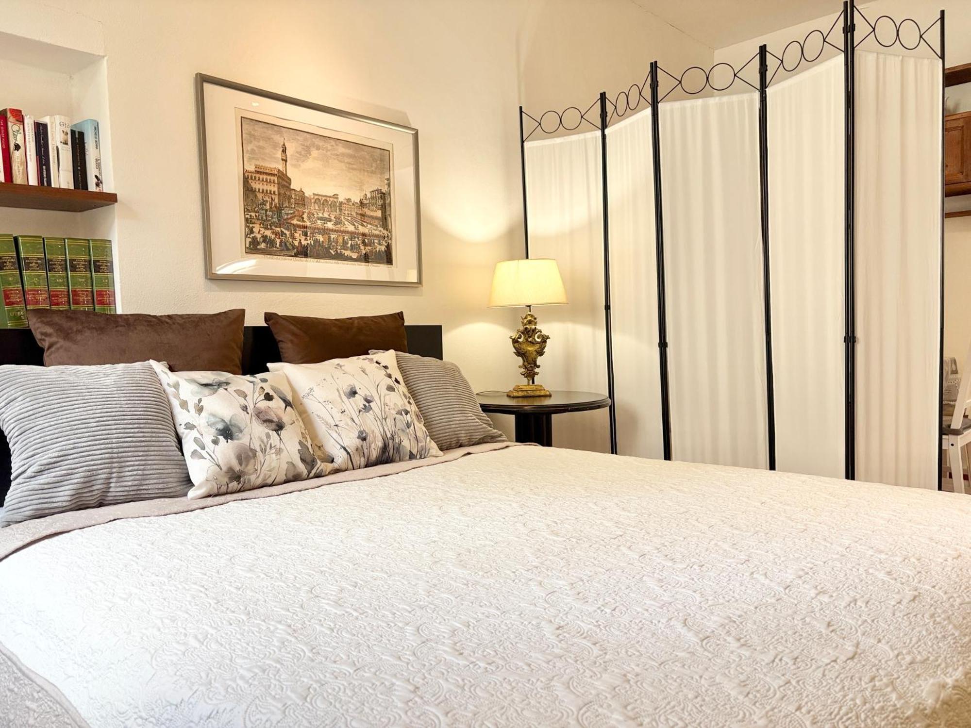 Dalu Lucilla - Private Car Park 15 Minutes To The Center Apartment