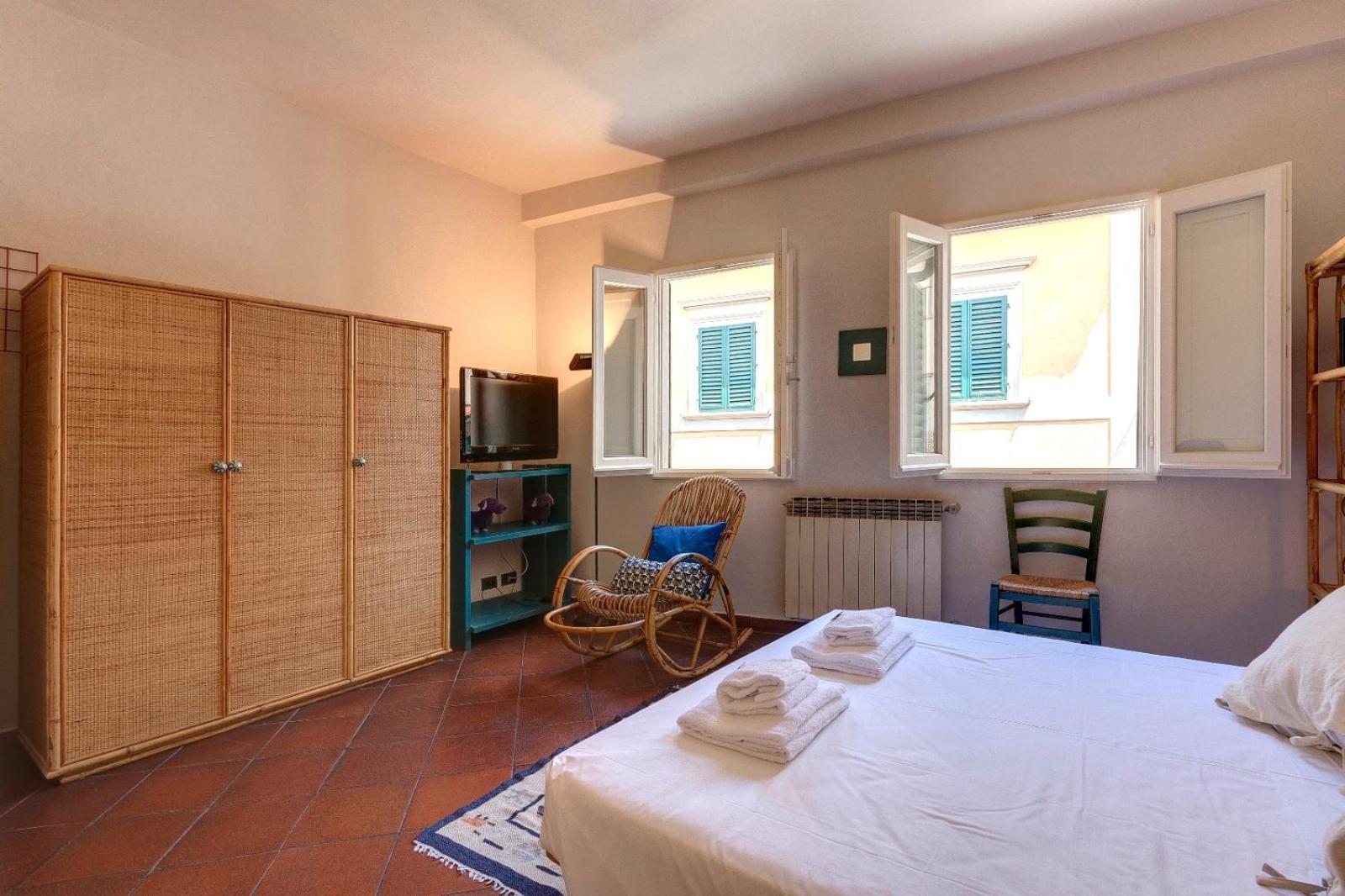 Carmine Comfort * Florence