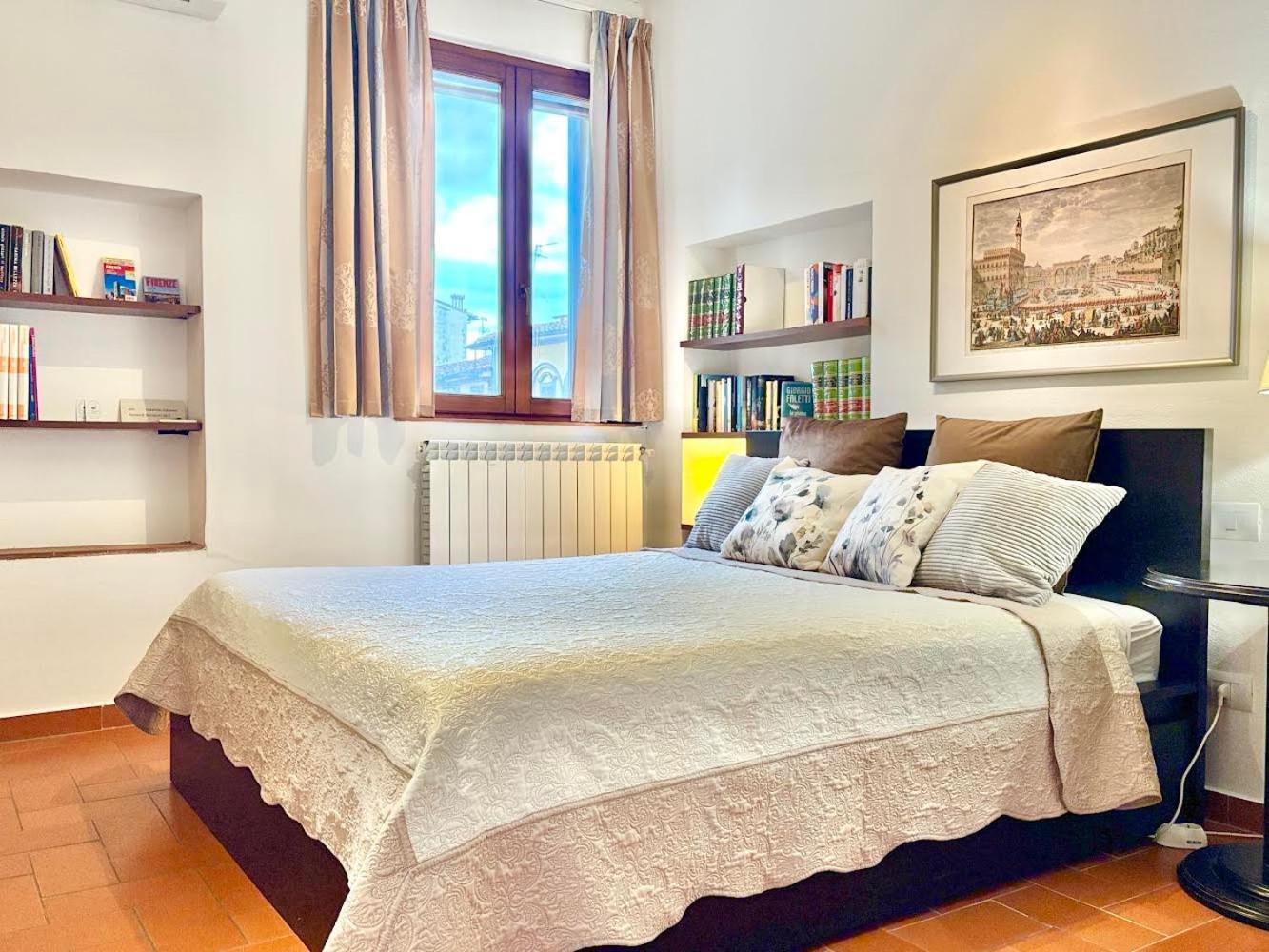 Dalu Lucilla - Private Car Park 15 Minutes To The Center Apartment