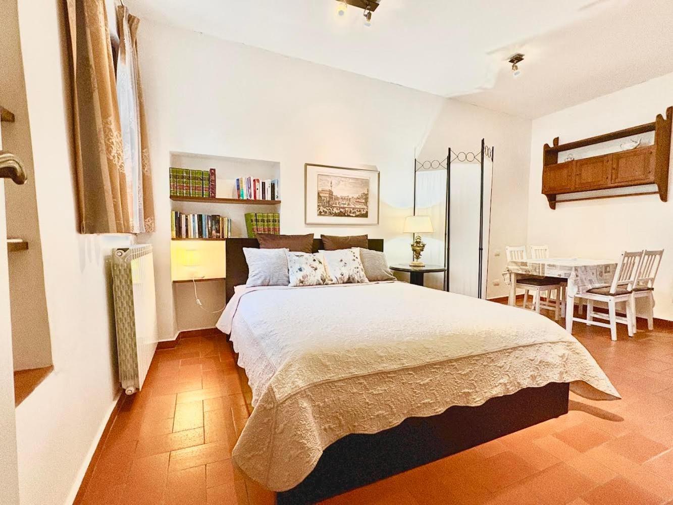 Dalu Lucilla - Private Car Park 15 Minutes To The Center Apartment *