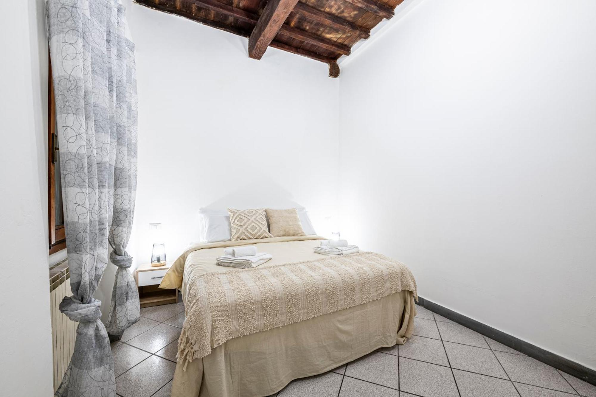 The Luxor - Rosina Apartment