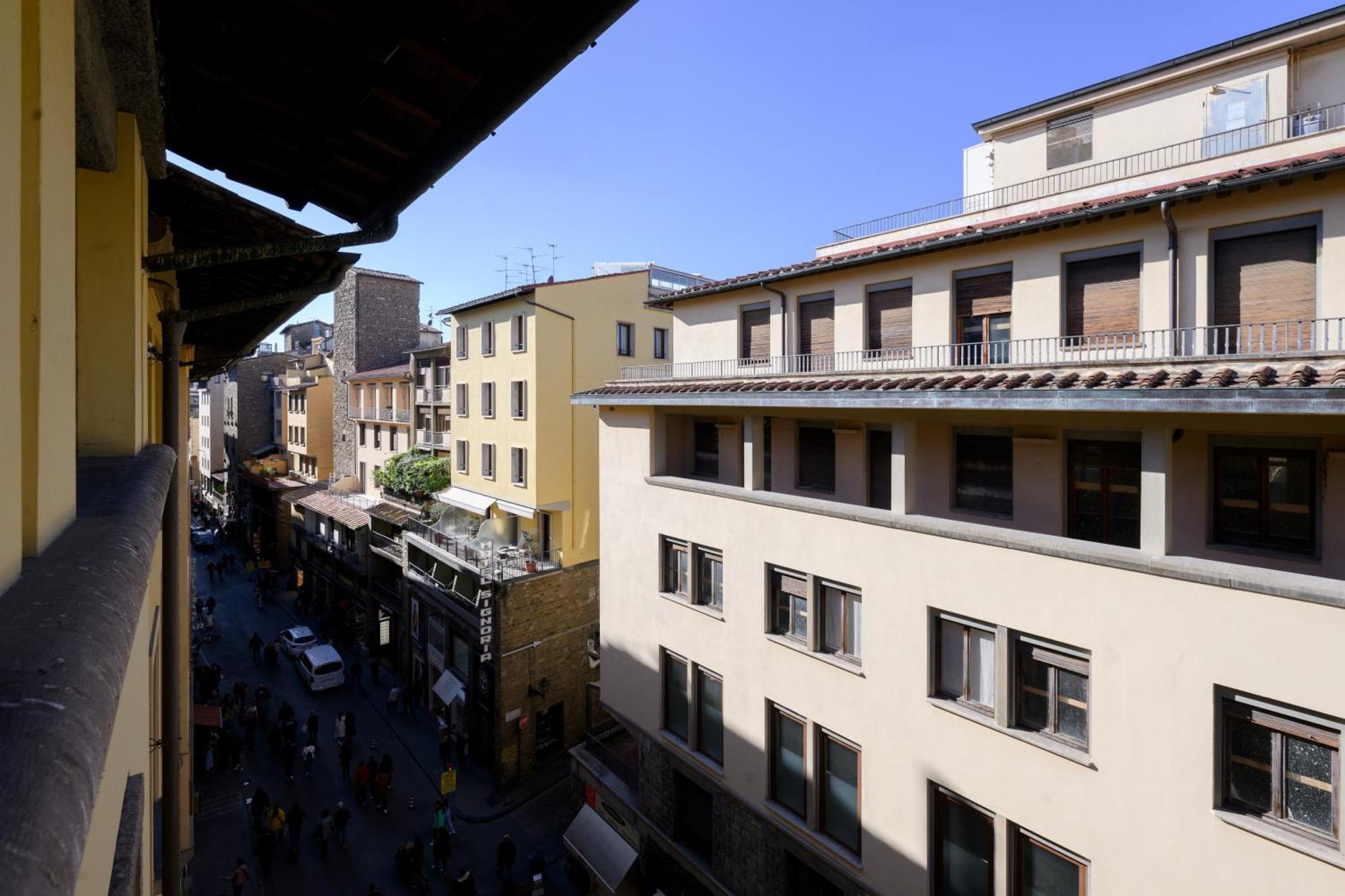 Domus Uffizi Guest house *