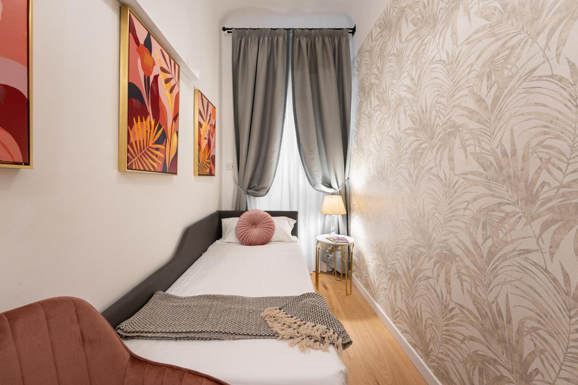 Via Palazzuolo 87 - Charming - Newly Renovated Elegance And Style Near Station Apartment