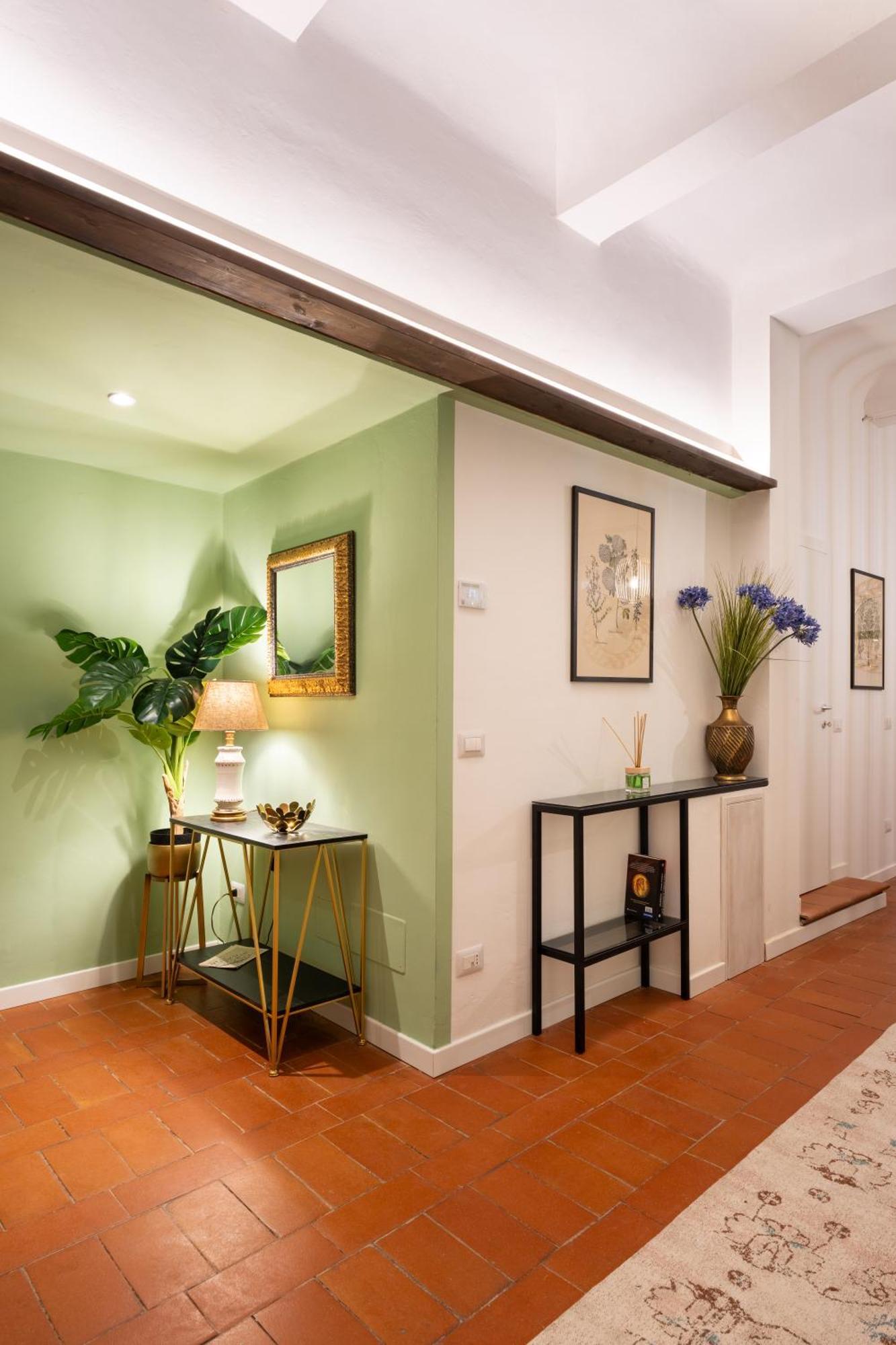 Via Palazzuolo 87 - Charming - Newly Renovated Elegance And Style Near Station Apartment *