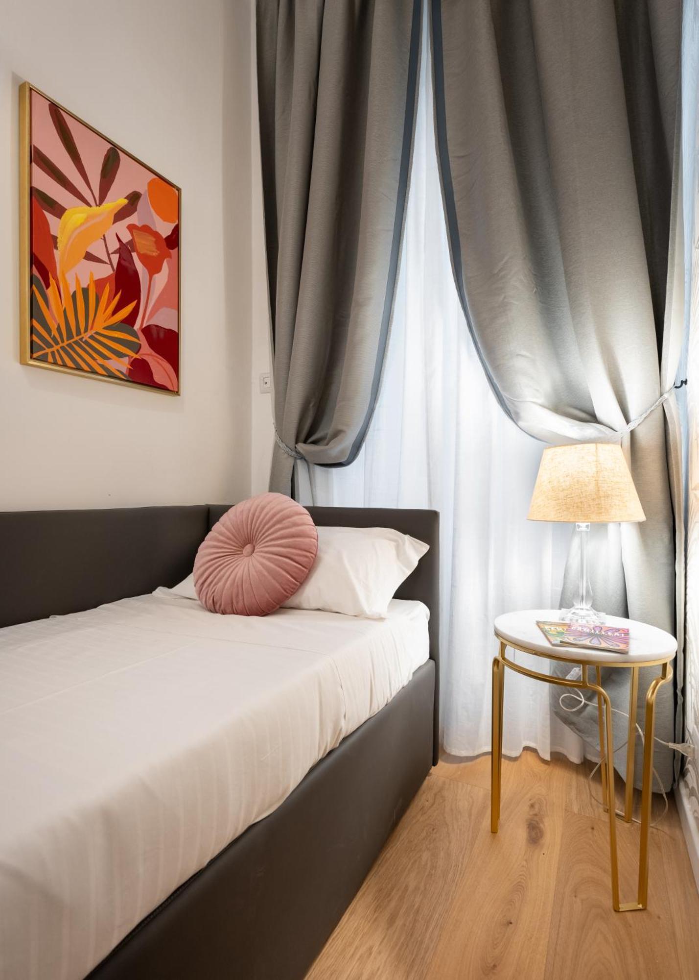 Apartment Via Palazzuolo 87 - Charming - Newly Renovated Elegance And Style Near Station *