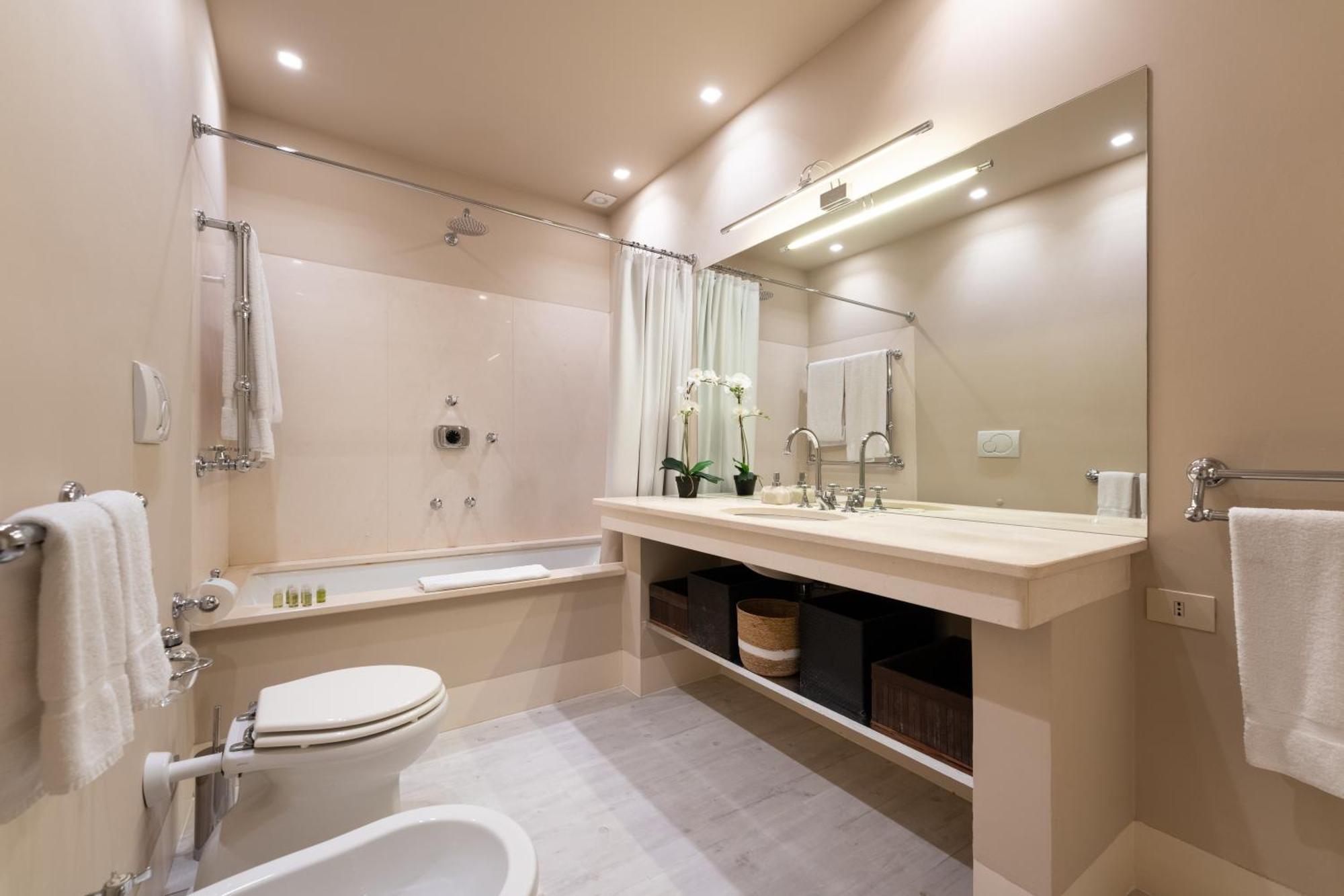 Via Del Campuccio, 72 - 300 Sqm Luxurious With Parking And Private Terrace - Charming Firenze