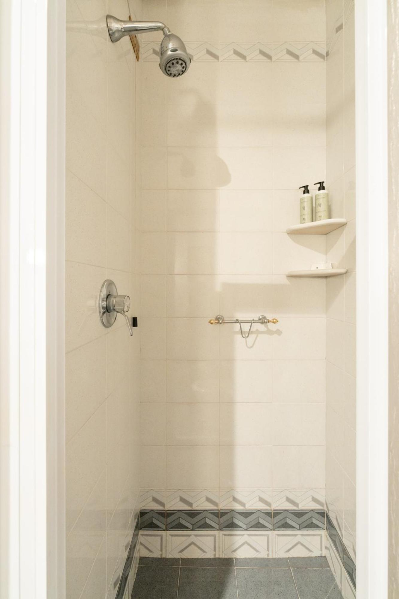 Apartment Via Panzani 16, 3th Floor - Antonella - Elegant & Spacious, 3-bedroom In Historic Center Florence