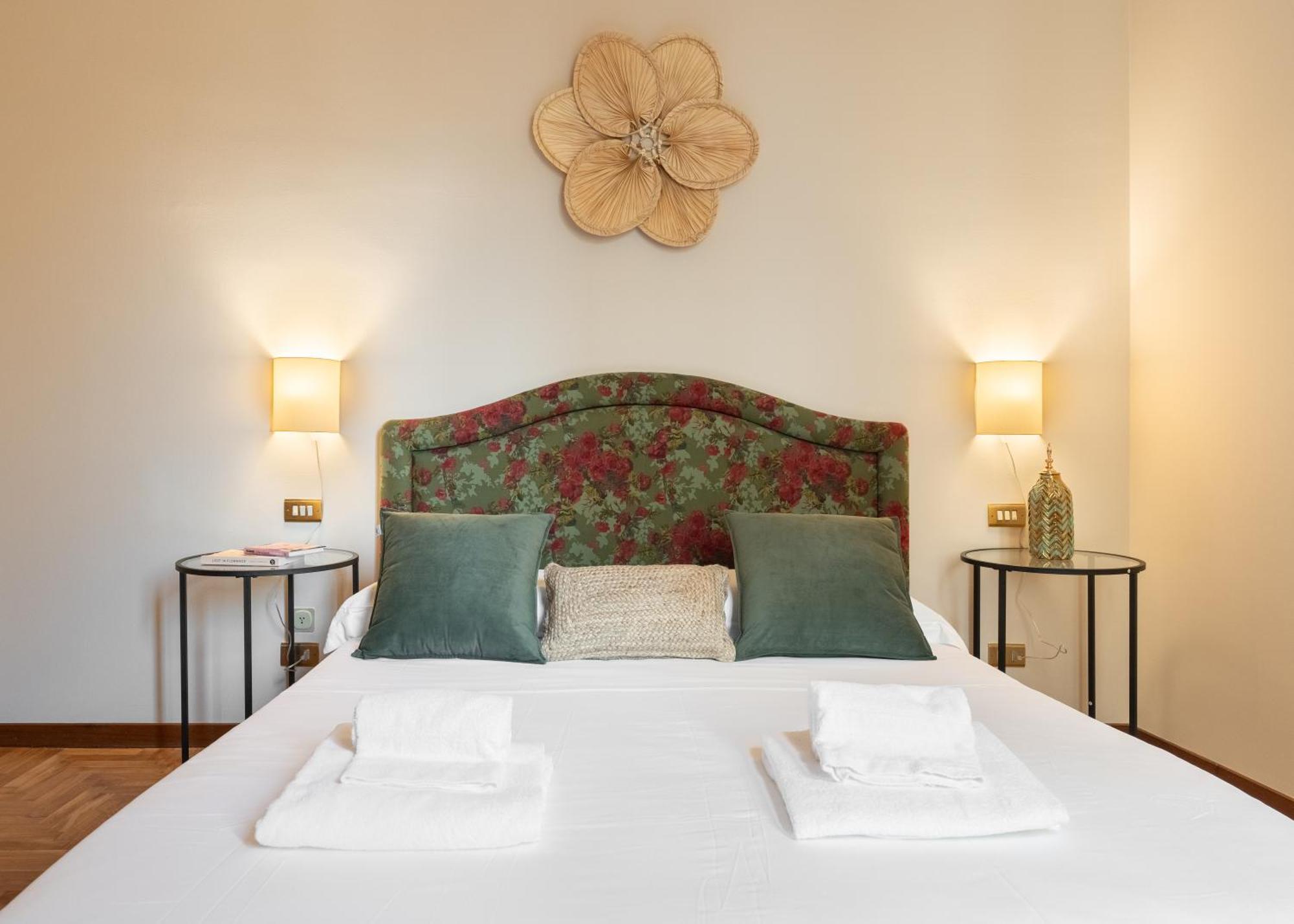Apartment Via Panzani 16, 3th Floor - Antonella - Elegant & Spacious, 3-bedroom In Historic Center