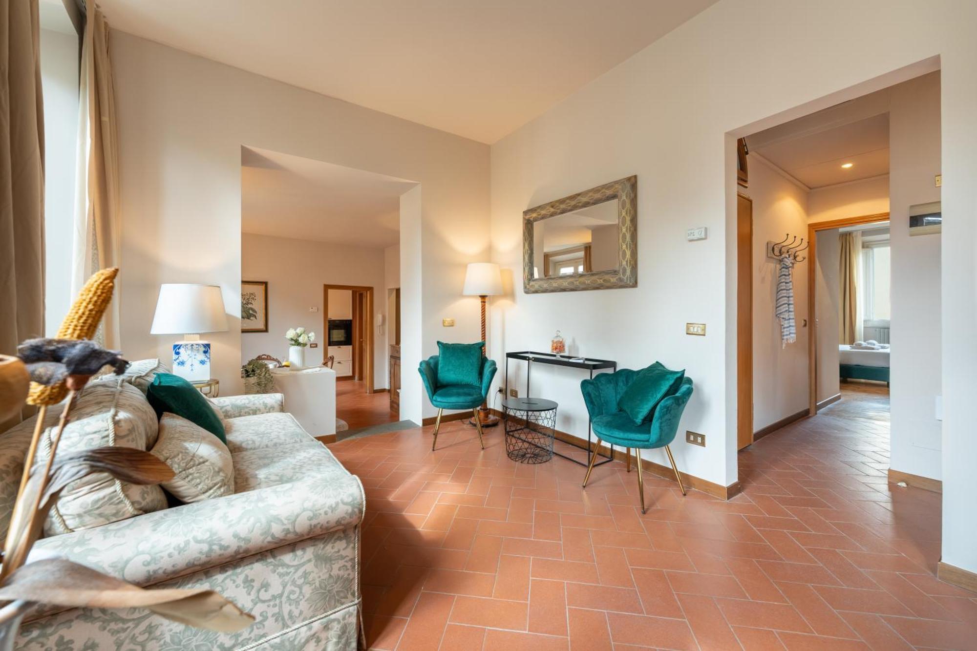 Apartment Via Panzani 16, 3th Floor - Antonella - Elegant & Spacious, 3-bedroom In Historic Center *