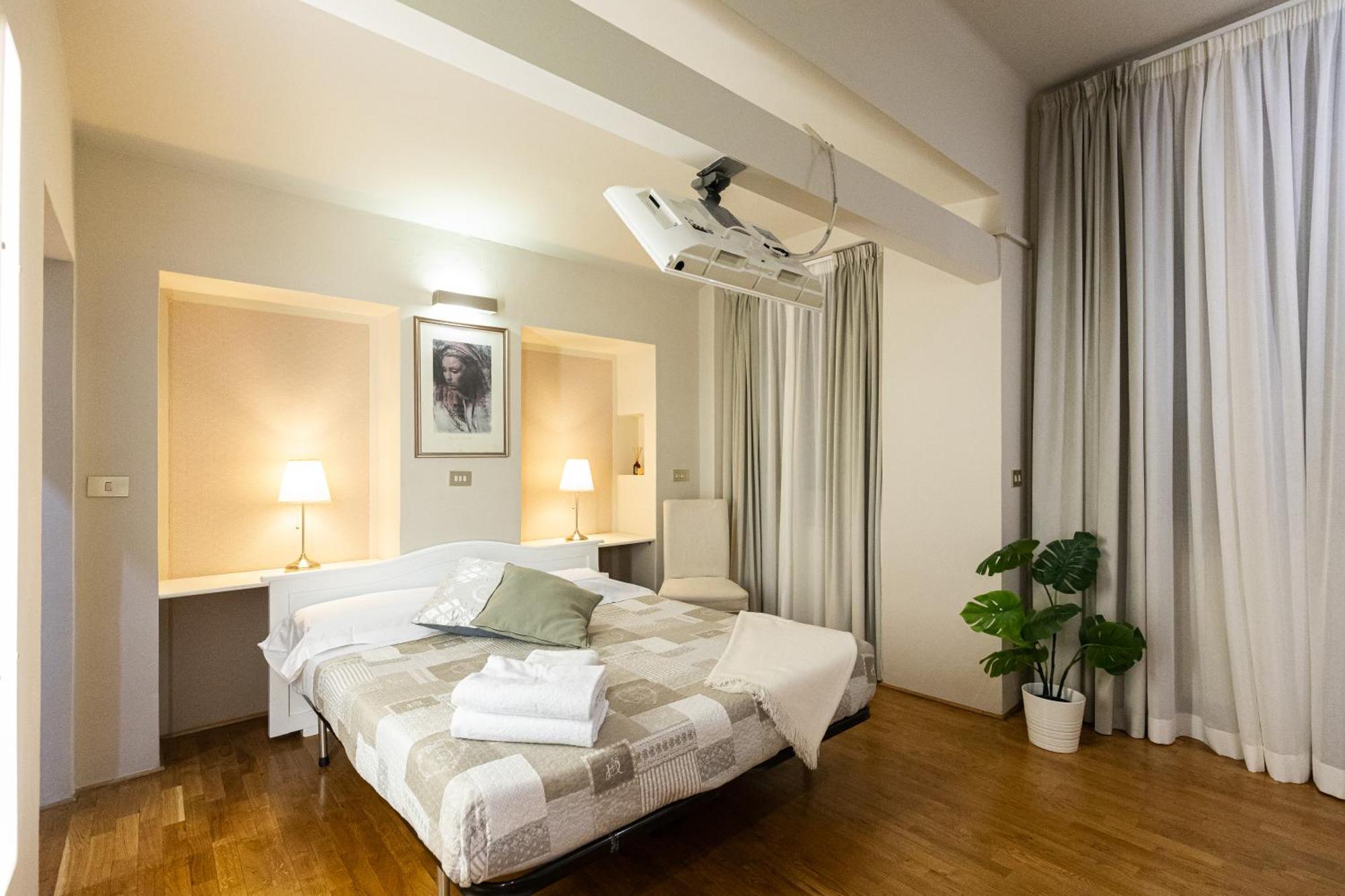 Ponte Vecchio Luxury Retreat Apartment