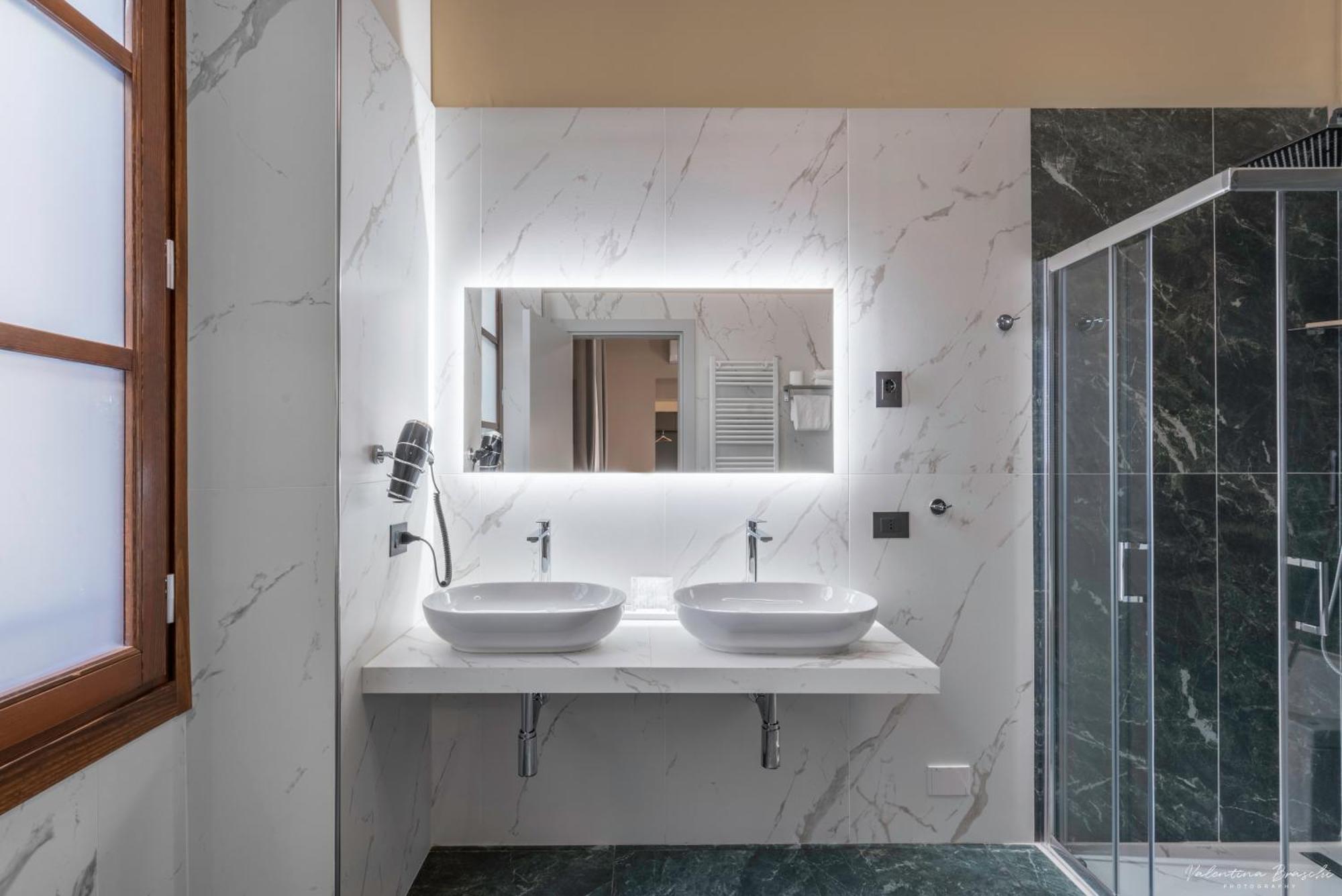 Hotel Adamas 3*
