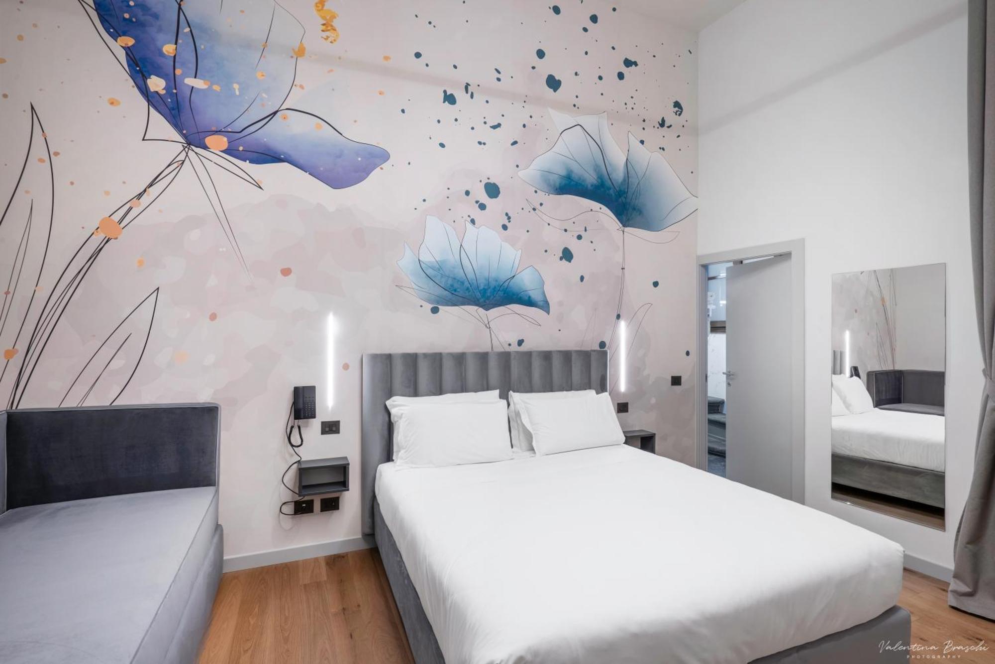 Adamas Hotel