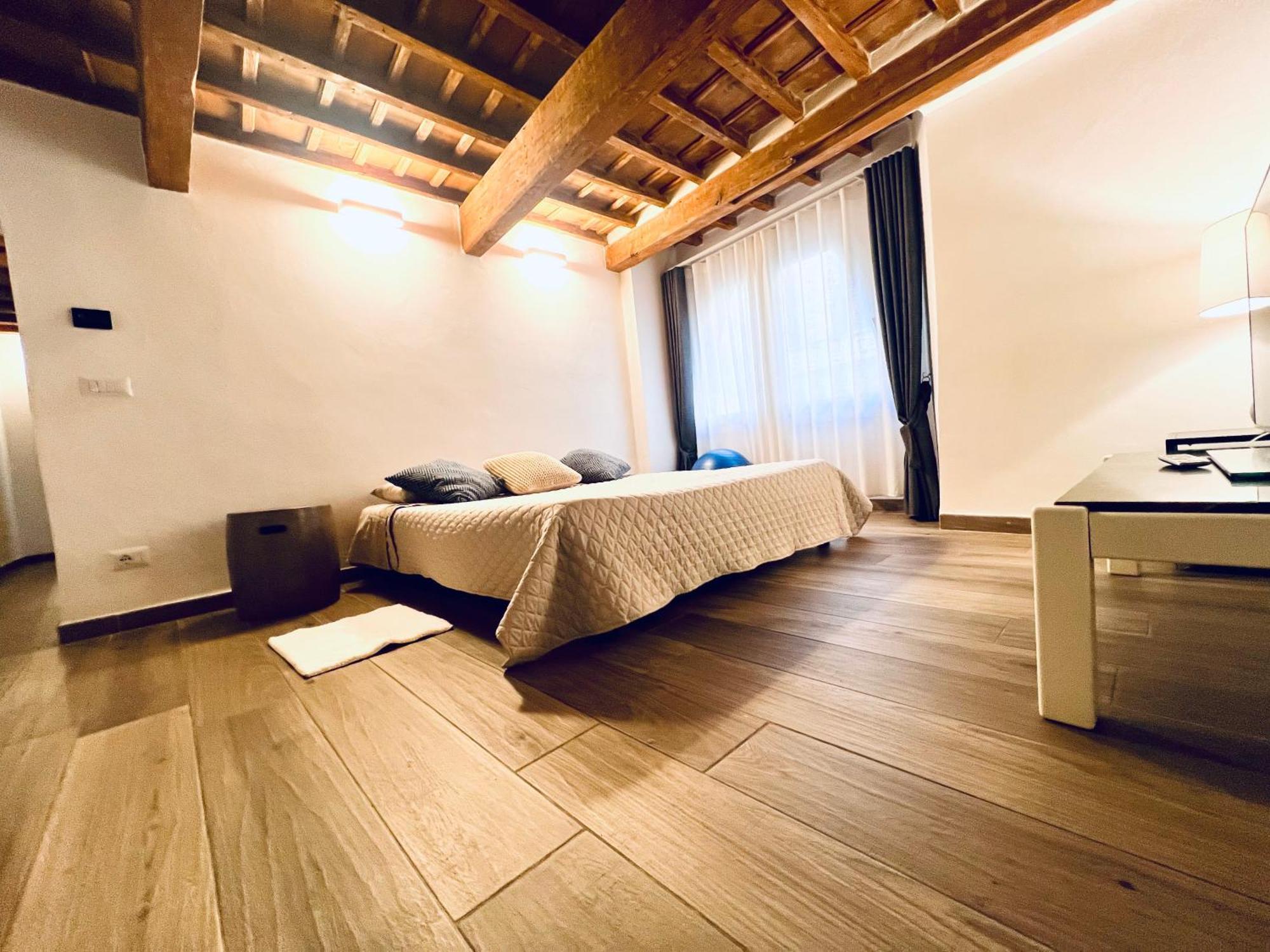 Palazzovilla Historic Building Luxury Apartment *