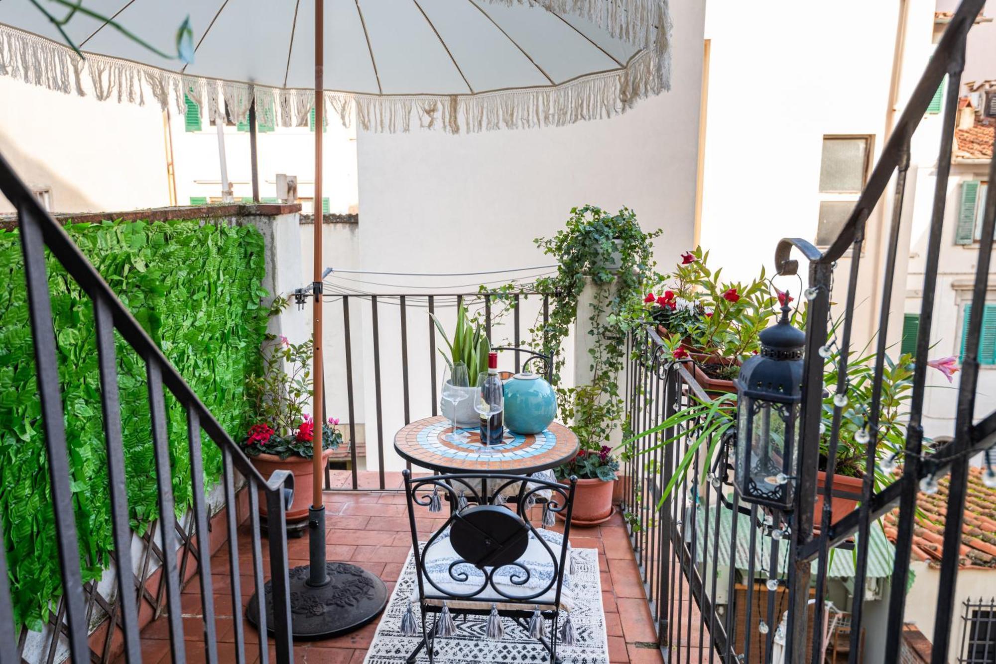 House Of Happy With Terrace Florence