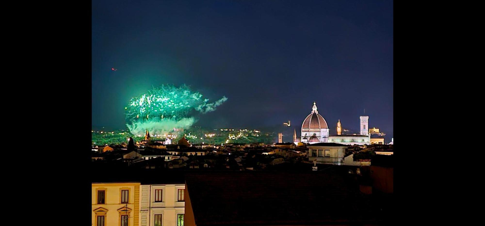 Apartment Caterina De' Medici Luxury Attic With Terrace And Parking *