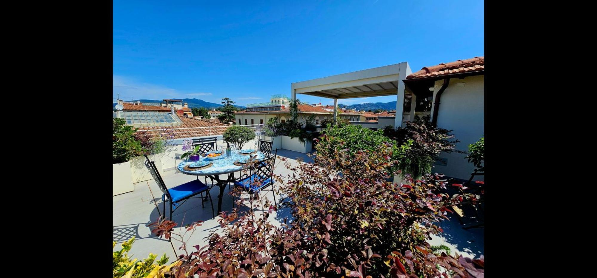 Caterina De' Medici Luxury Attic With Terrace And Parking Apartment *