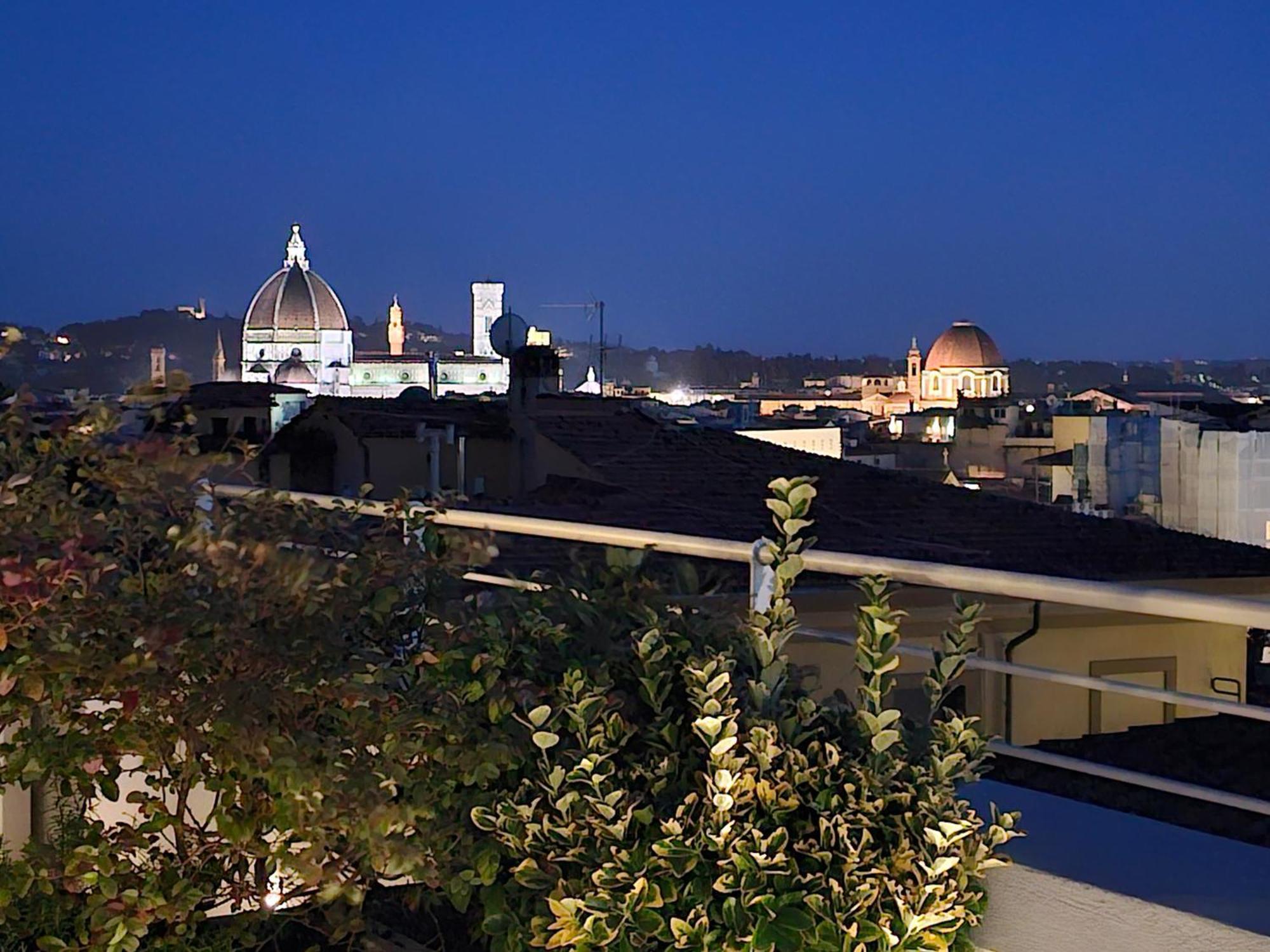 Apartment Caterina De' Medici Luxury Attic With Terrace And Parking Florence