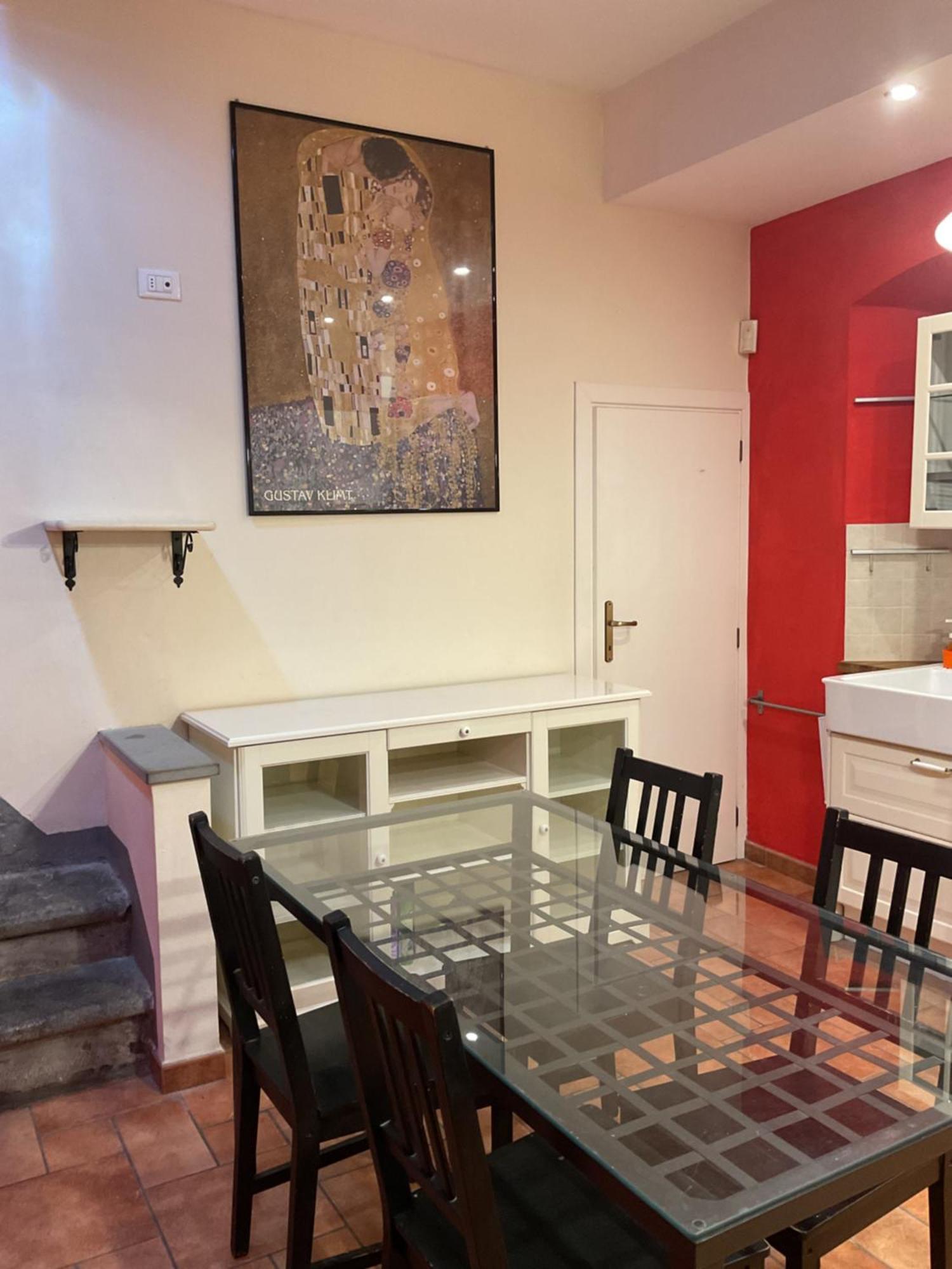 Coach Number 1 Apartment Florence