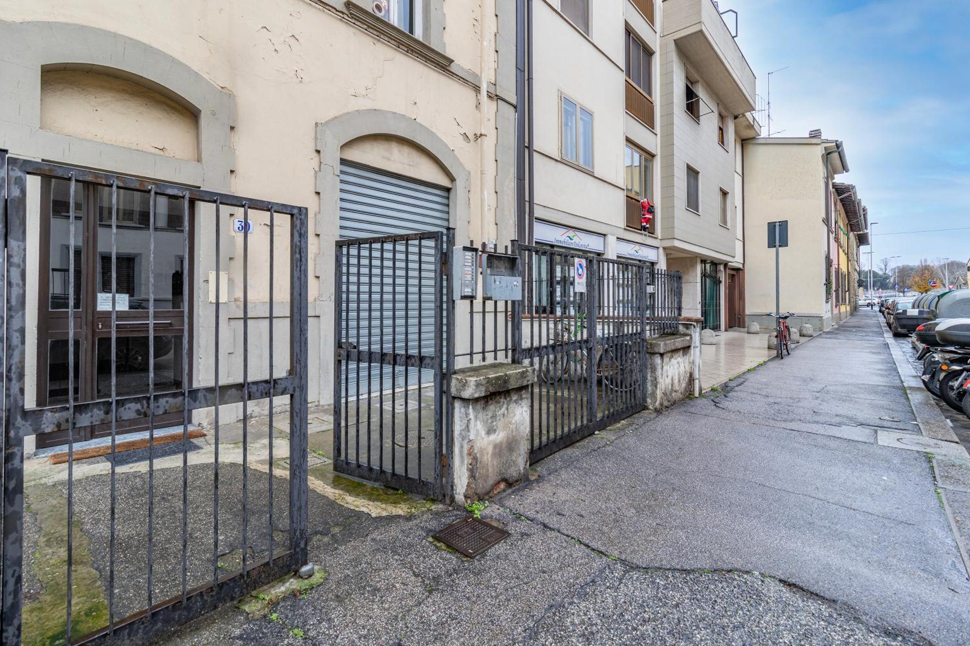 Center Private Garden - Happy Apartment