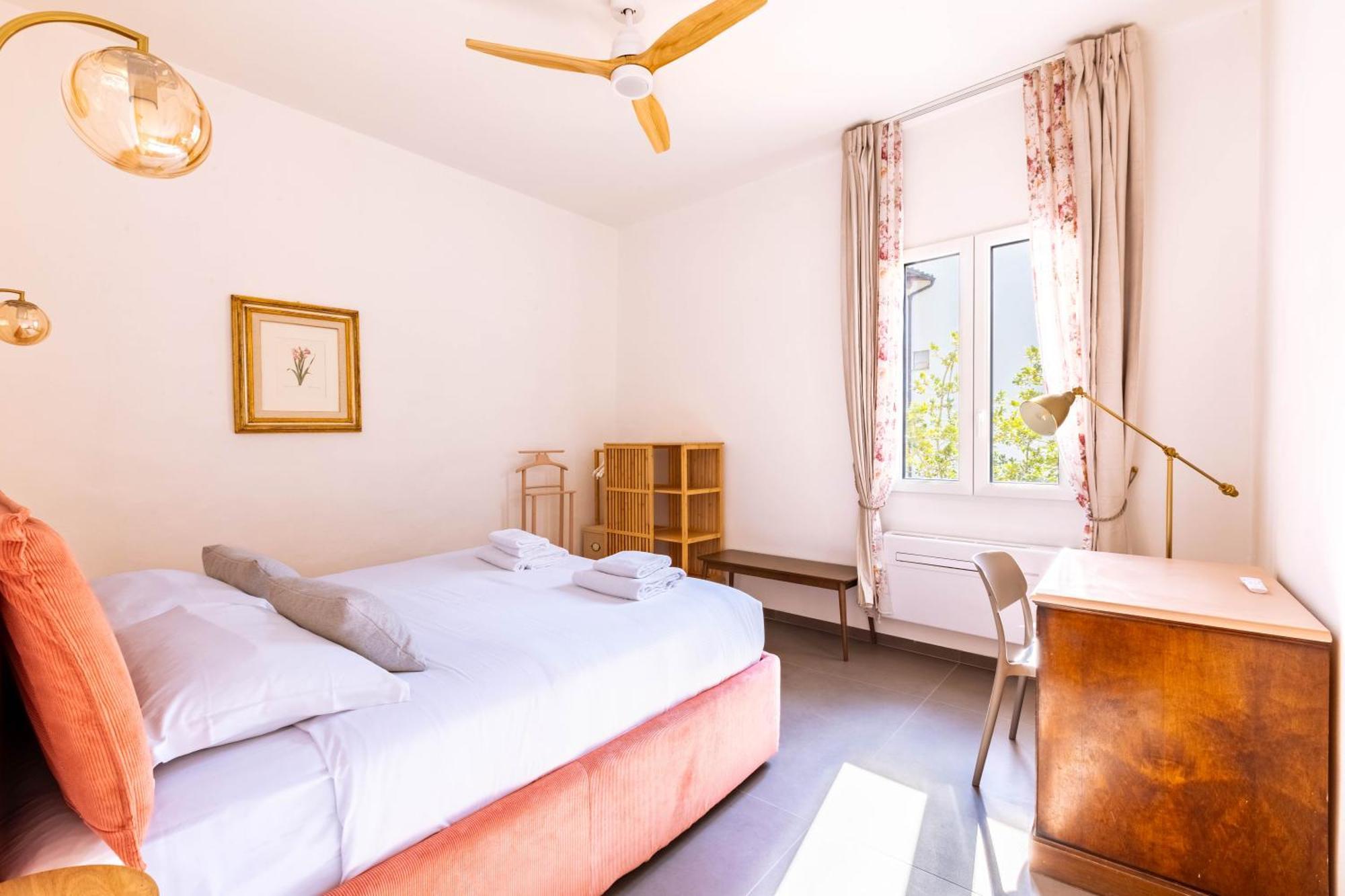 Apartment Stylish & Modern Near San Lorenzo Market Florence
