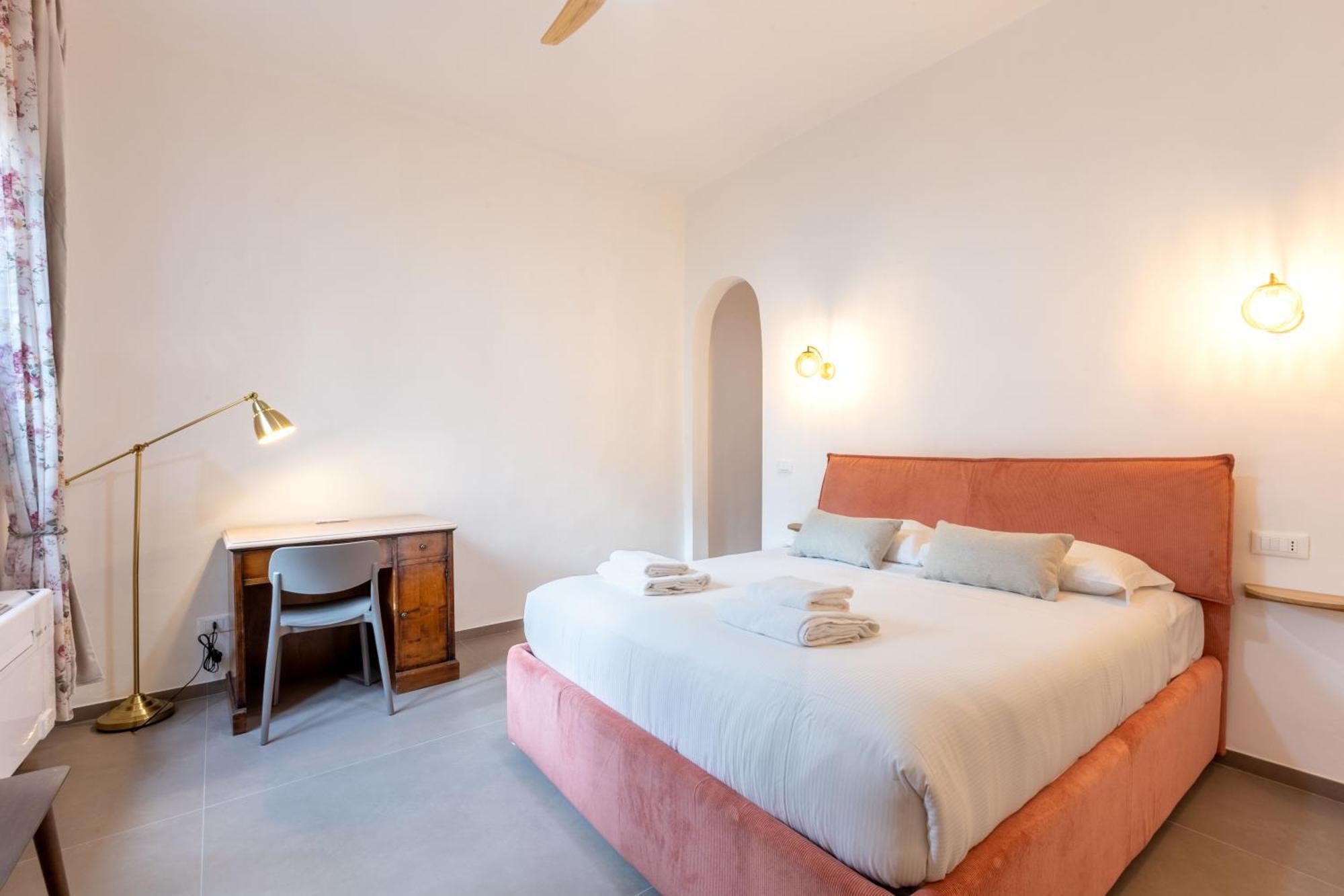 Apartment Stylish & Modern Near San Lorenzo Market Florence