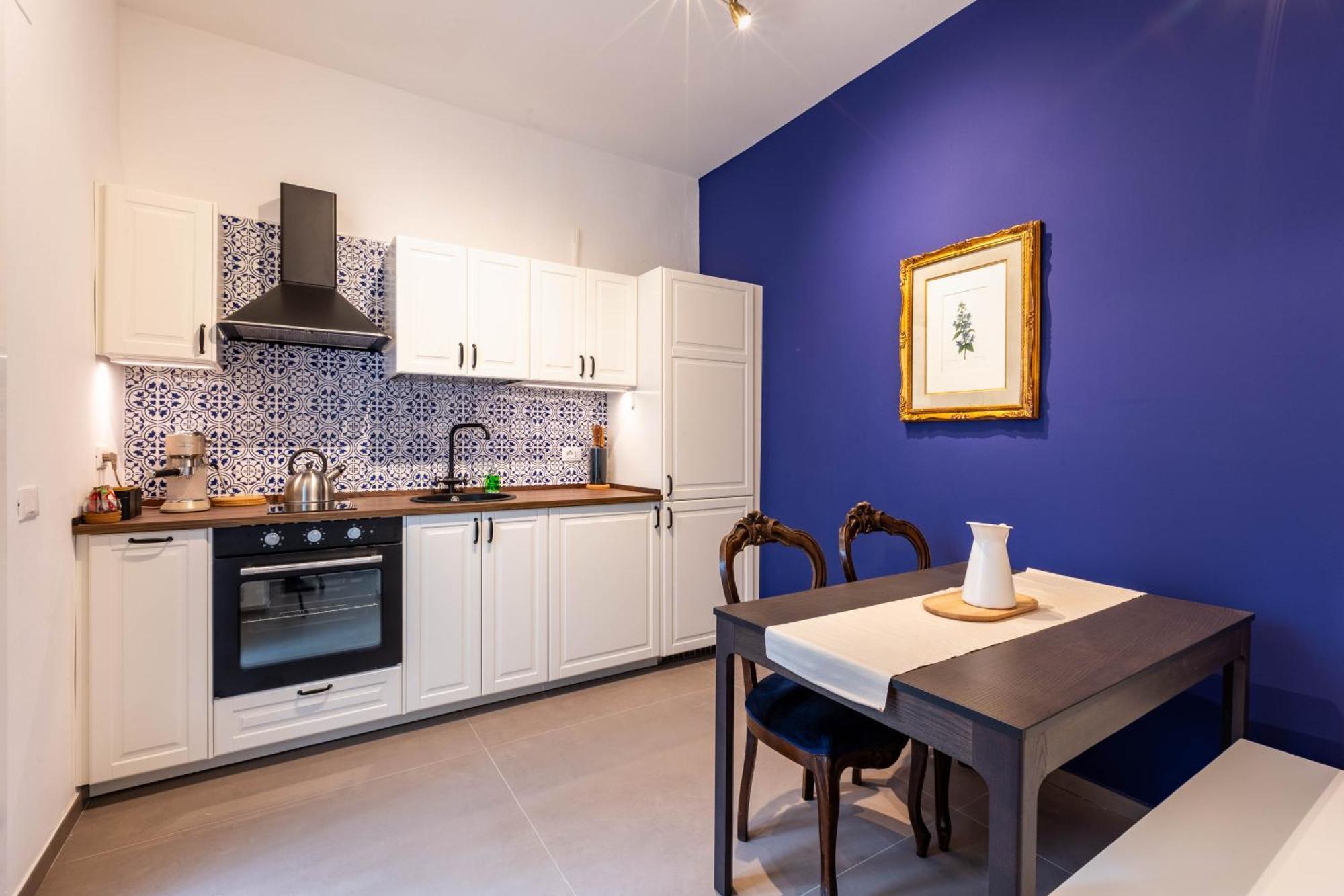 Stylish & Modern Near San Lorenzo Market Apartment