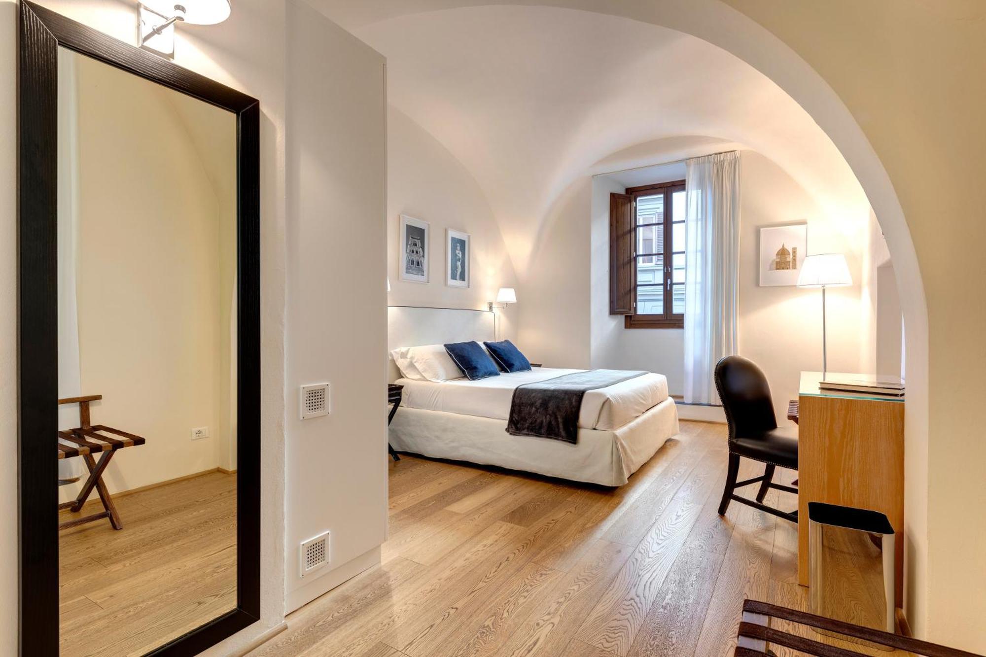 Dell'olio Florence