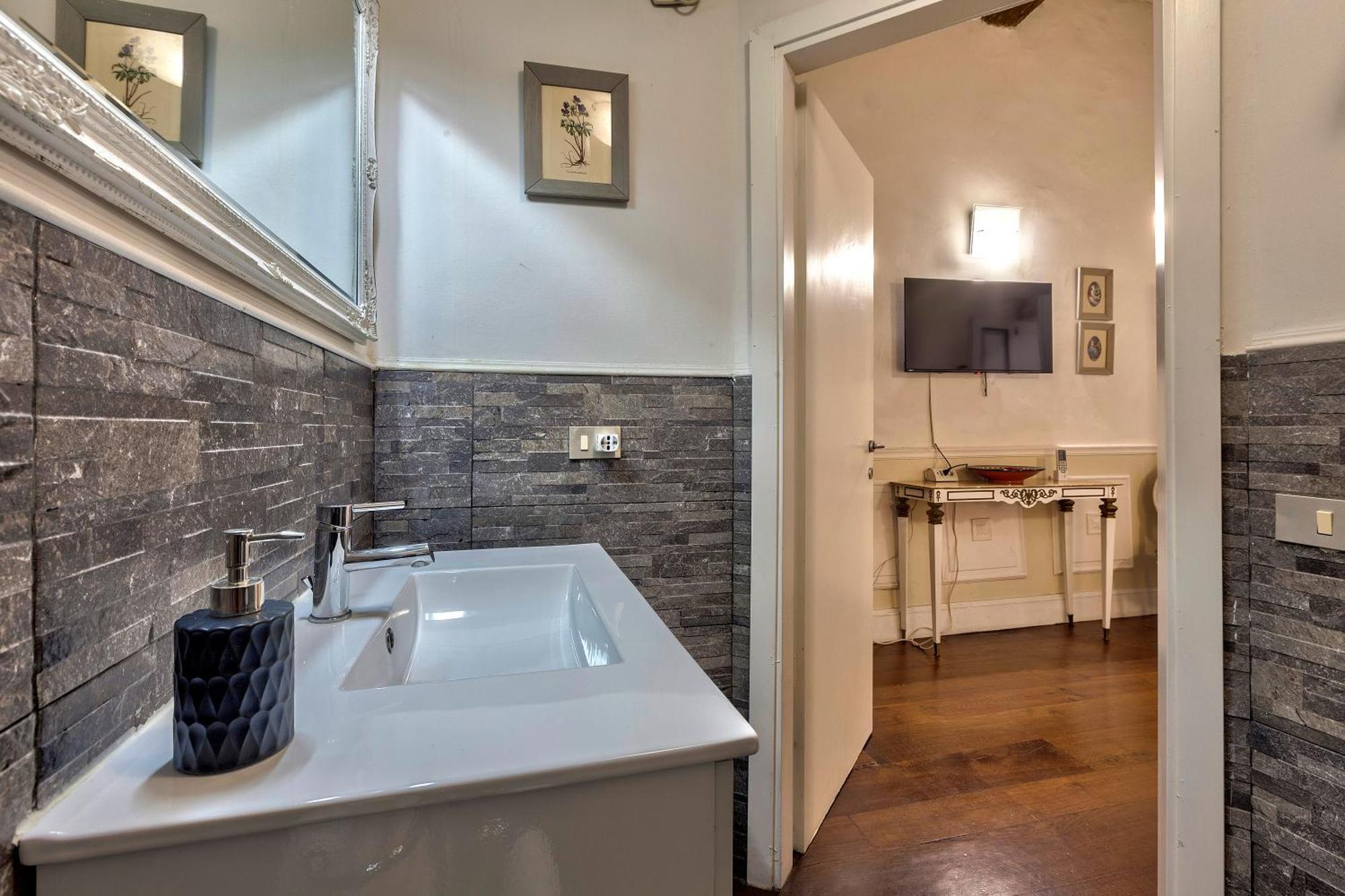 Santo Spirito Apartment *
