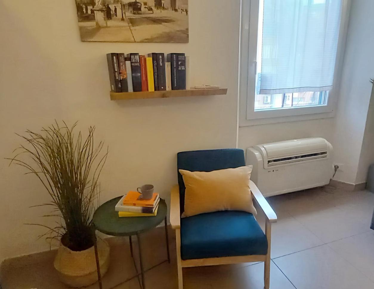 Charming & Spacious Florentine Just Two Mins From Tram Stop