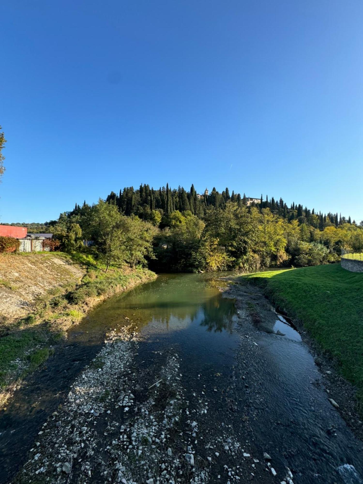Rustico Monolocale Soppalcato A Appartamento Firenze