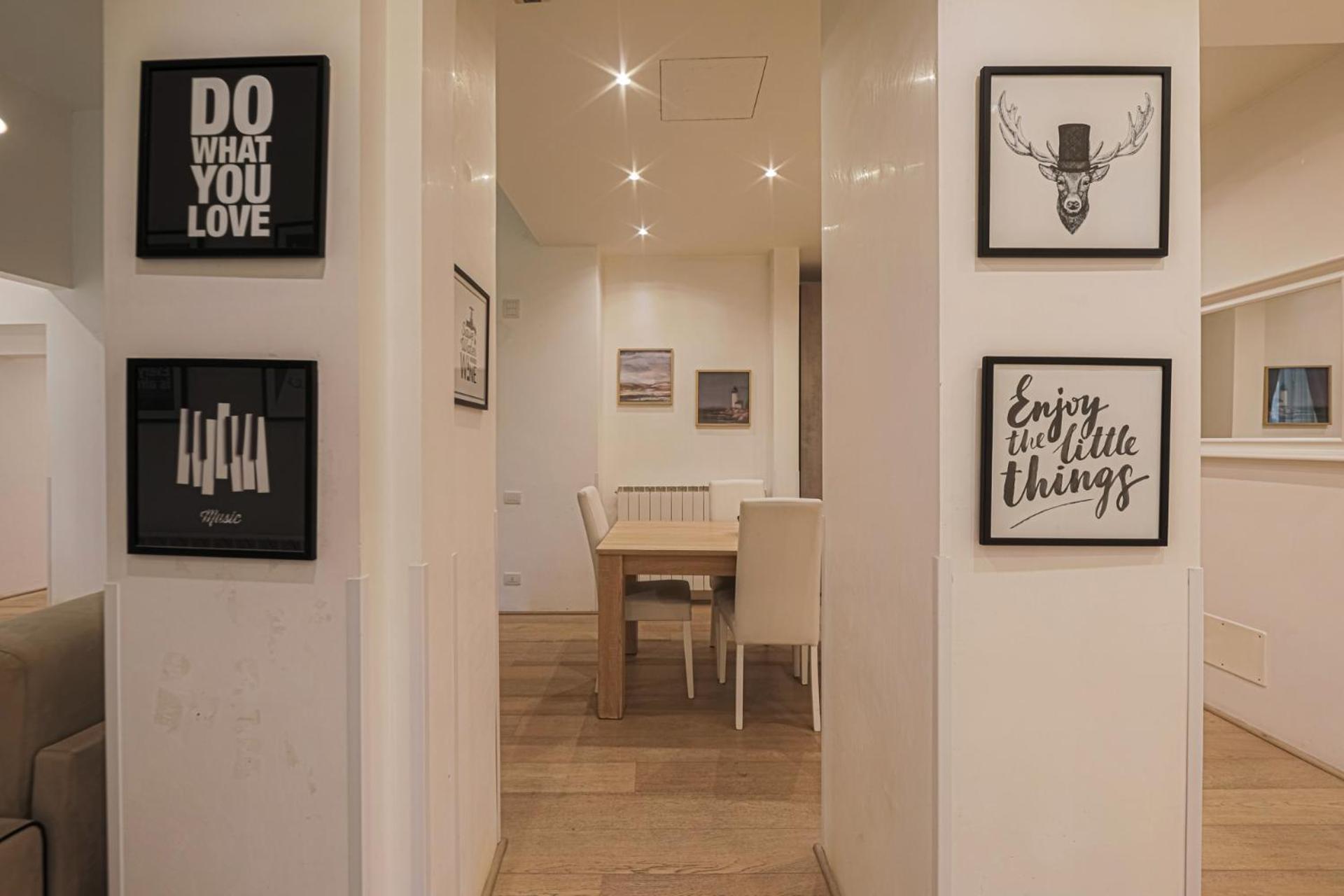 Luxury In The Heart Of Out Of Ztl Apartment