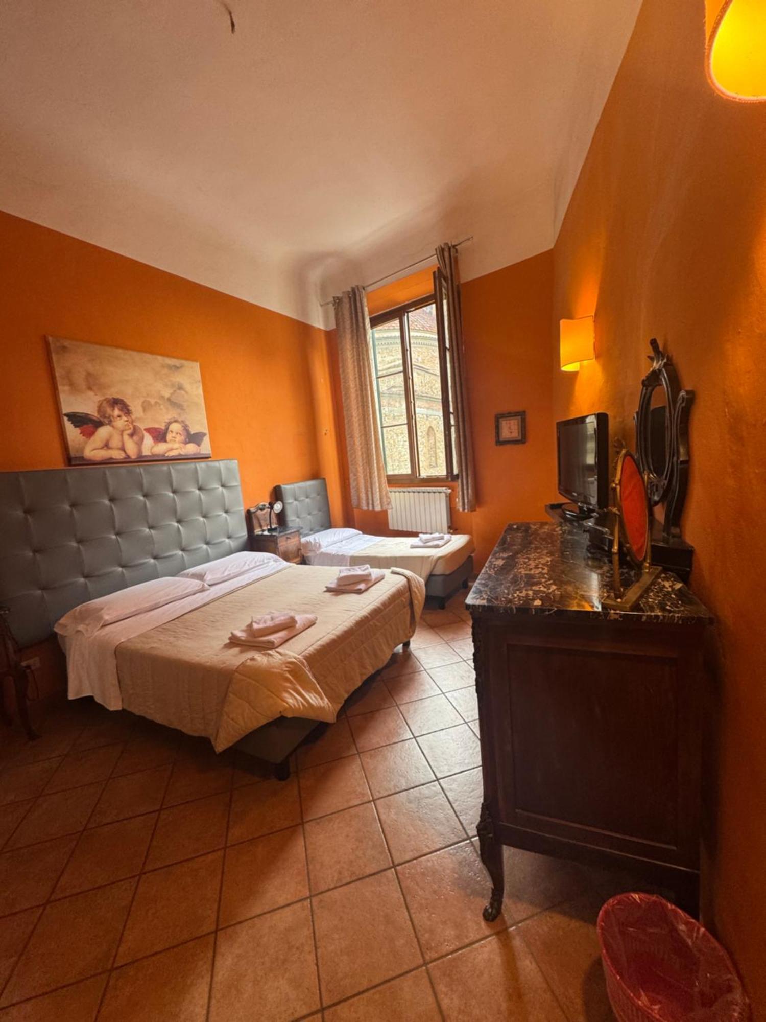 Emerald Palace * Florence